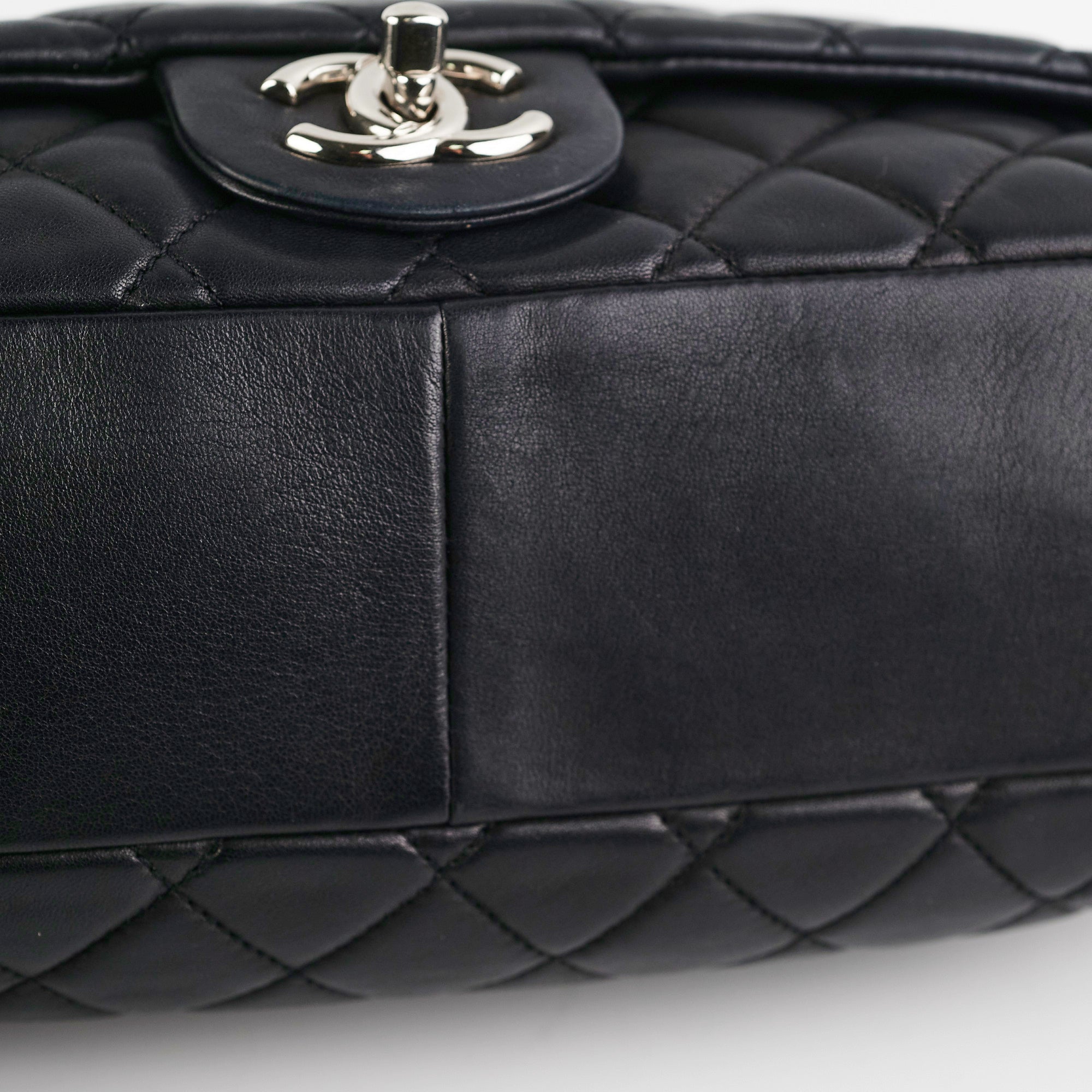 Chanel Classic Flap Bag Black Leather Shoulder Bag for Women - Perfect for Evening Parties, Date Nights & Luxury Fashion Accessories