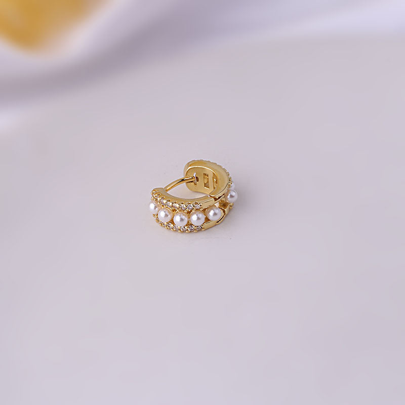 18K Gold Dainty Heart Cartilage Huggie Hoop Earrings for Women - Minimalist Tiny Heart Stud Earrings for Cartilage & Helix Piercing - Perfect for Everyday Wear, Date Night & Gifts (HSPJ677)
