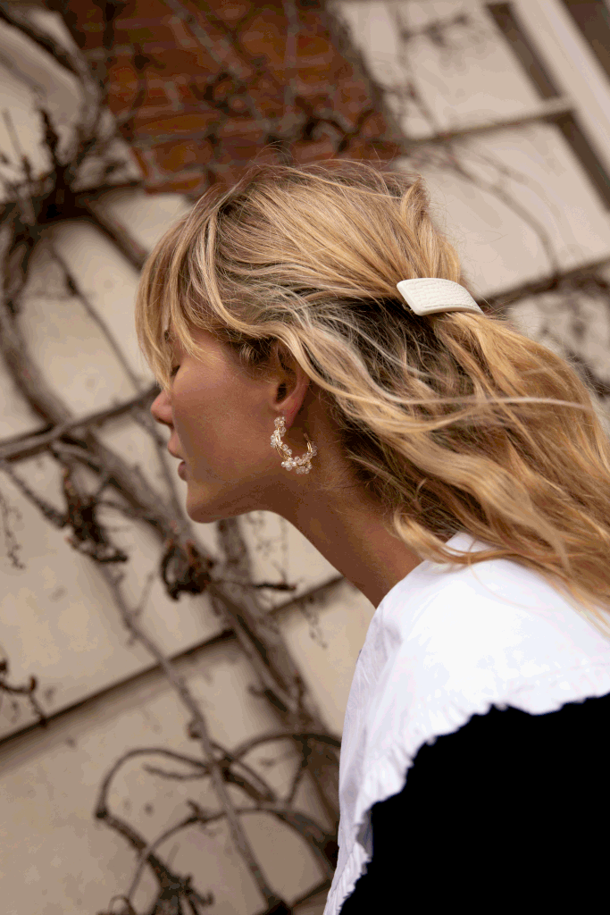 Elegant Embossed White Hair Clip - Perfect for Weddings, Parties & Everyday Styling