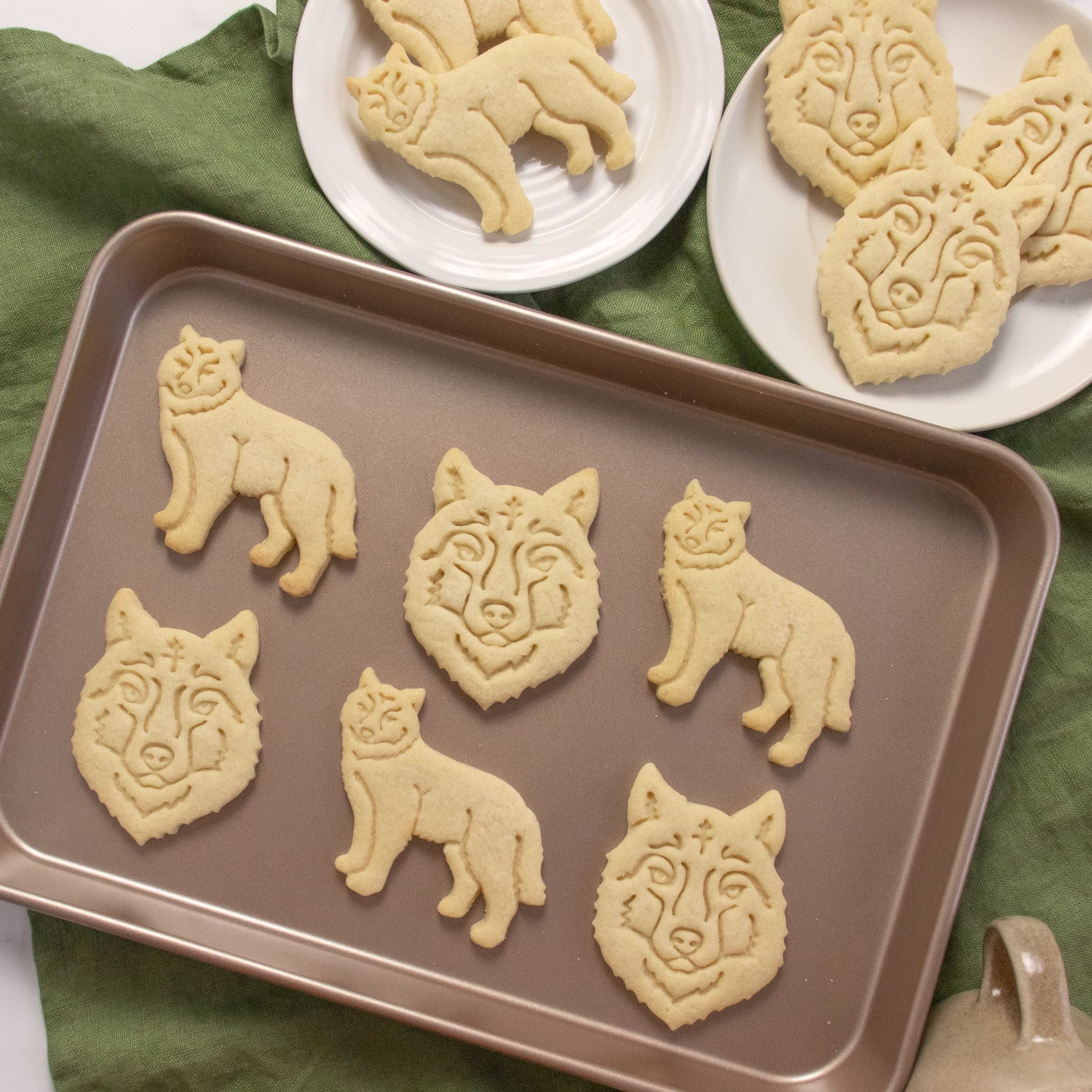 Premium Set of 2 Wolf Cookie Cutters - Face & Body Designs for Baking | Stainless Steel Wolf-Shaped Cookie Molds | Perfect for Halloween, Animal Theme Parties & DIY Cookie Decorating