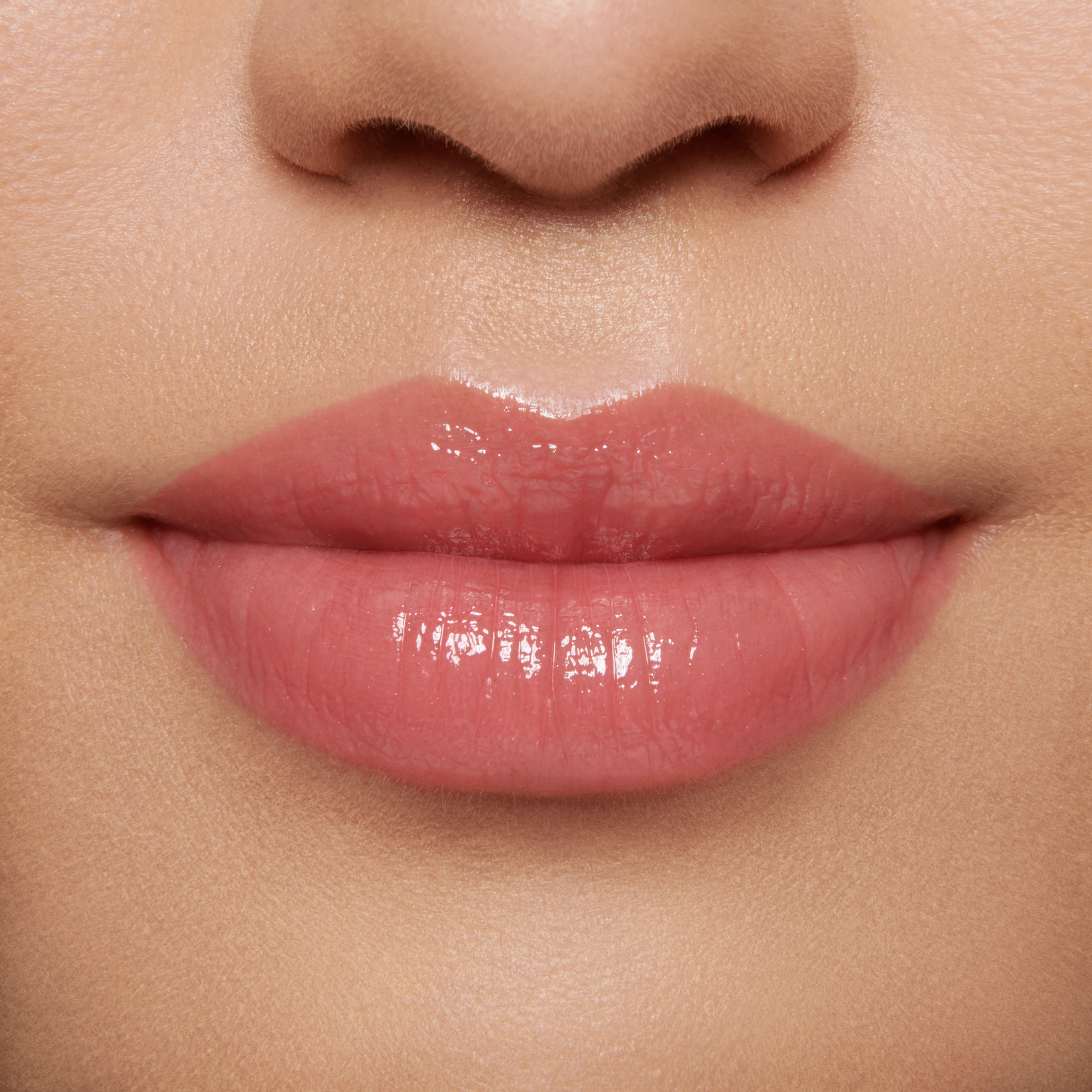 Go Lightly Gloss Embrace Lip Gloss - Hydrating & Shiny Lip Gloss for Women, Long Lasting Moisturizing Lip Gloss with Vitamin E - Perfect for Daily Wear, Date Night & Special Occasions