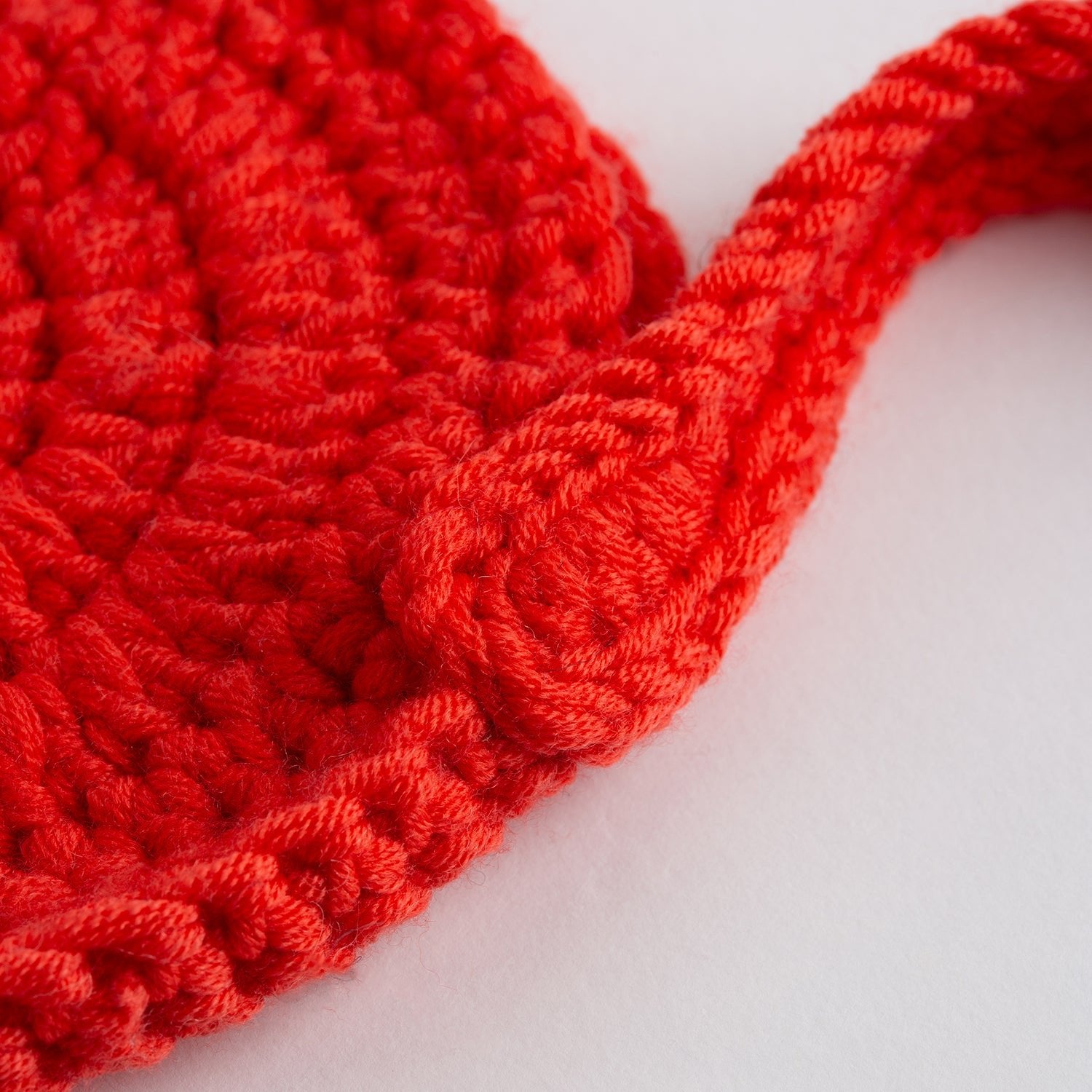 DIY Heart Shaped Crochet Bag Kit - Complete Beginner-Friendly Knitting Set with Yarn, Hook & Instructions - Perfect for Valentine's Gift, Handmade Purse or Boho Fashion Accessory