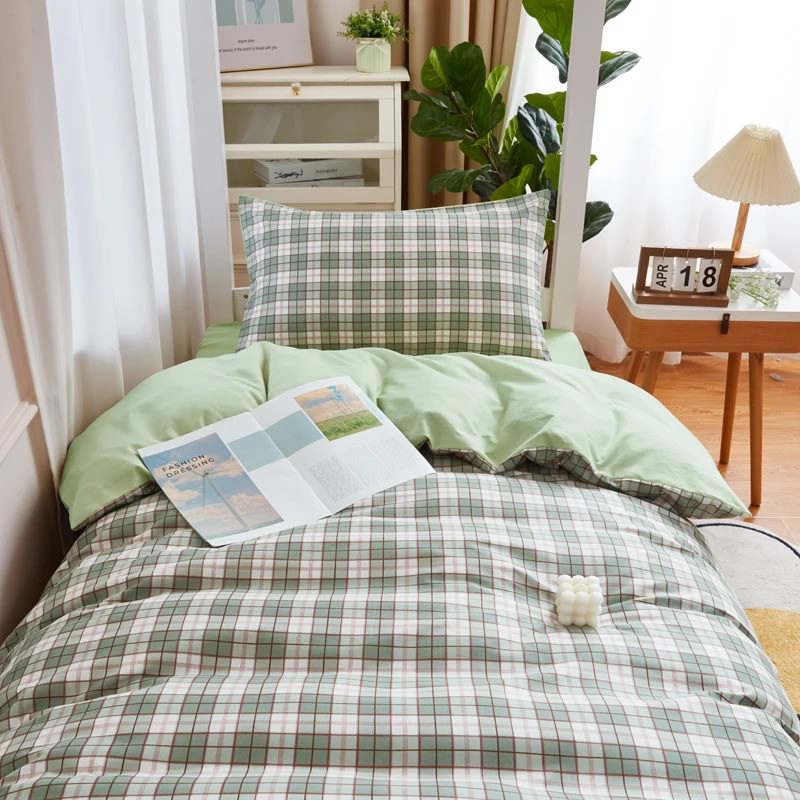 Sage Green Plaid Dorm Bedding Set - Twin XL Size, 4-Piece College Bedding for Girls & Boys - Soft Microfiber Comforter, Sheet Set & Pillowcases - Perfect for Dorm Rooms, Apartments & Teen Bedrooms