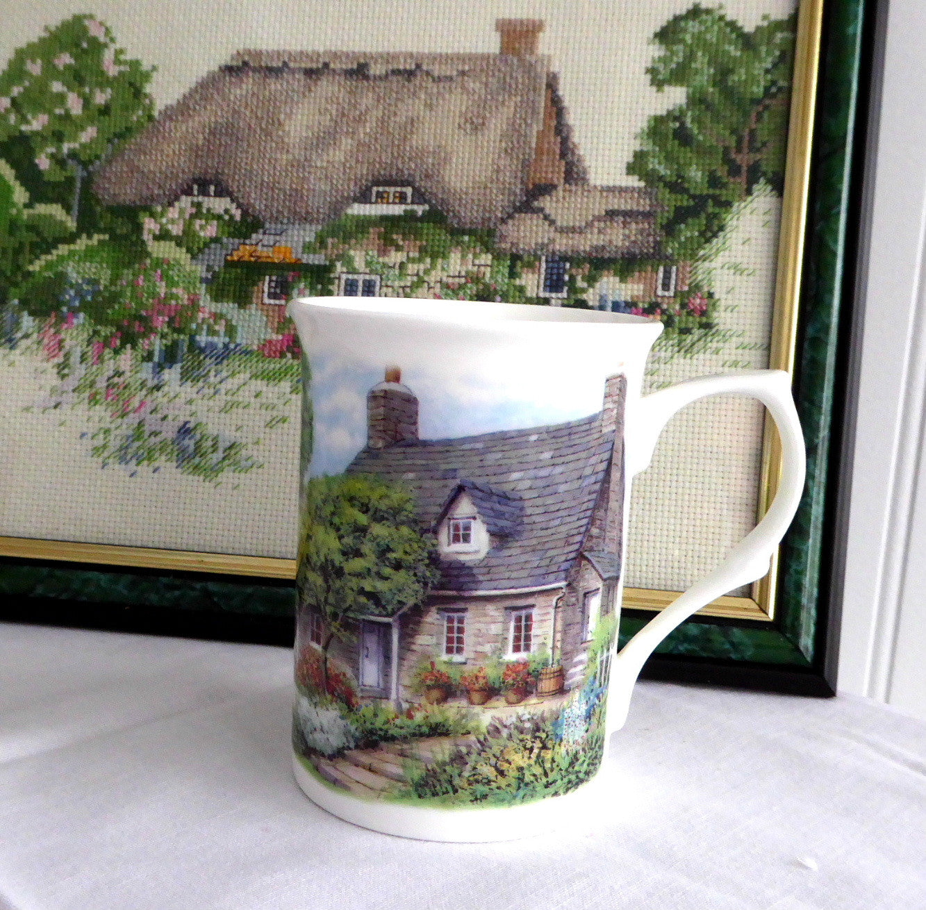 Charming Adderley English Hill Cottage & Garden Bone China Tea Mug | Elegant English Villages Design | Perfect for Tea Parties, Afternoon Tea & Cozy Home Decor