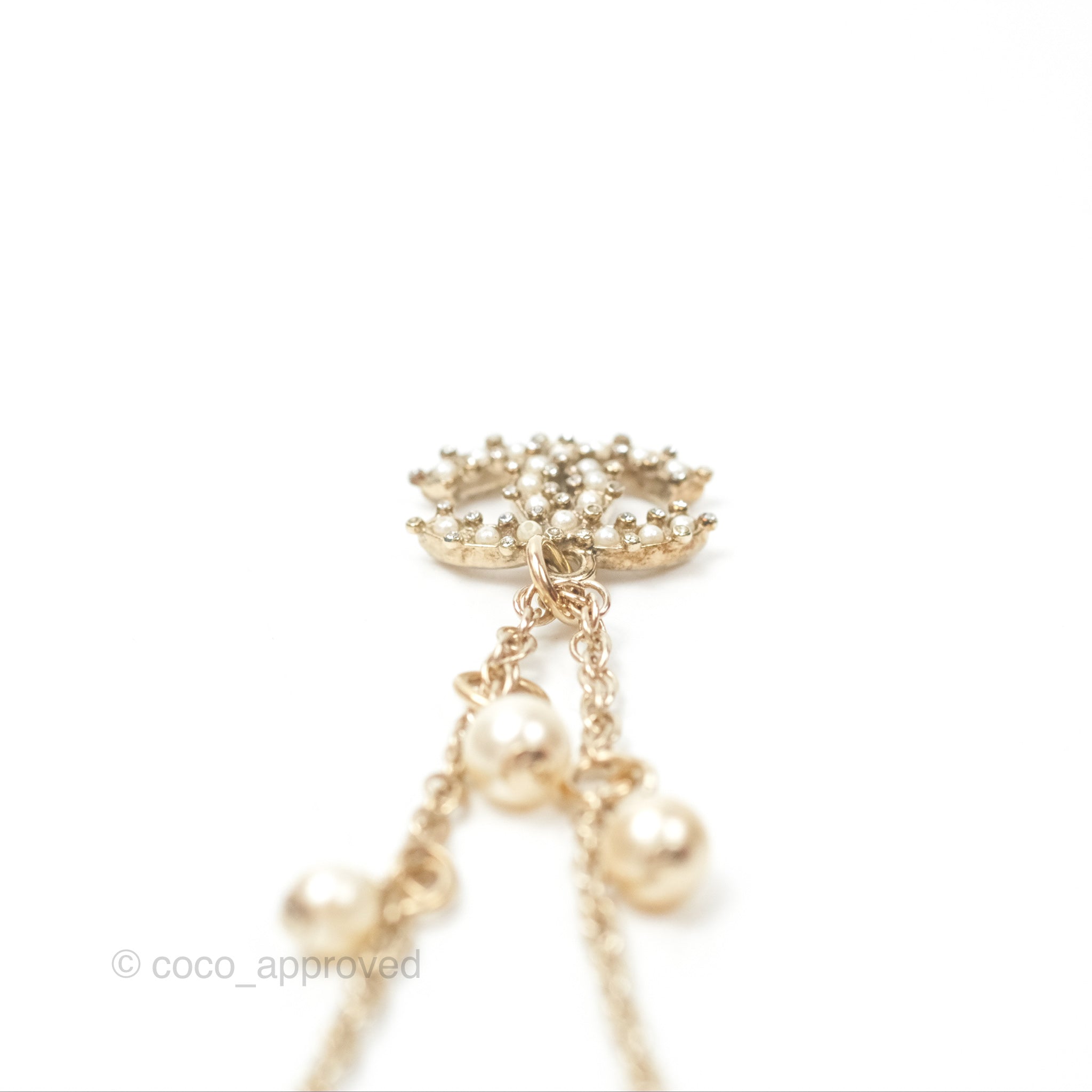 Chanel CC Crystal Pearl Chain Bracelet in Gold Tone - Elegant 19C Design for Women's Fashion & Luxury Gift Giving