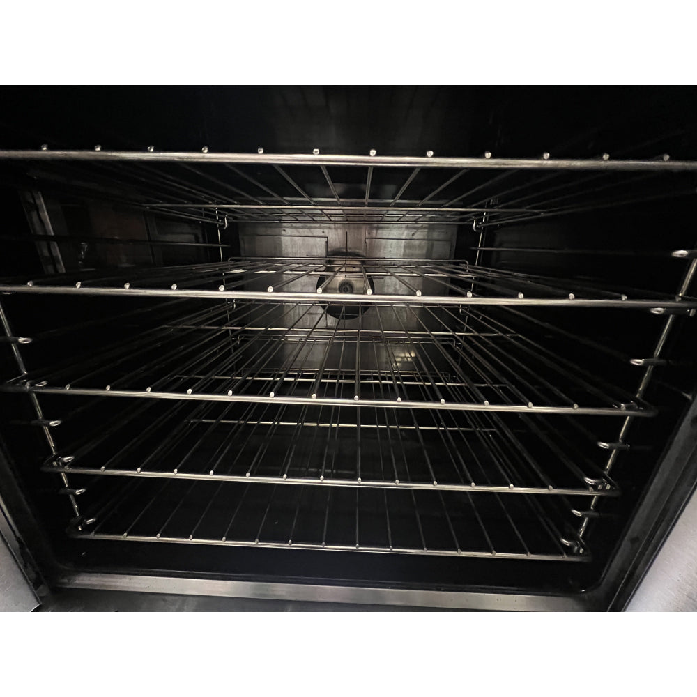 Garland SUMG 100 Single Deck Full Size Commercial Natural Gas Convection Oven - Perfect for Restaurants, Bakeries & Catering Businesses
