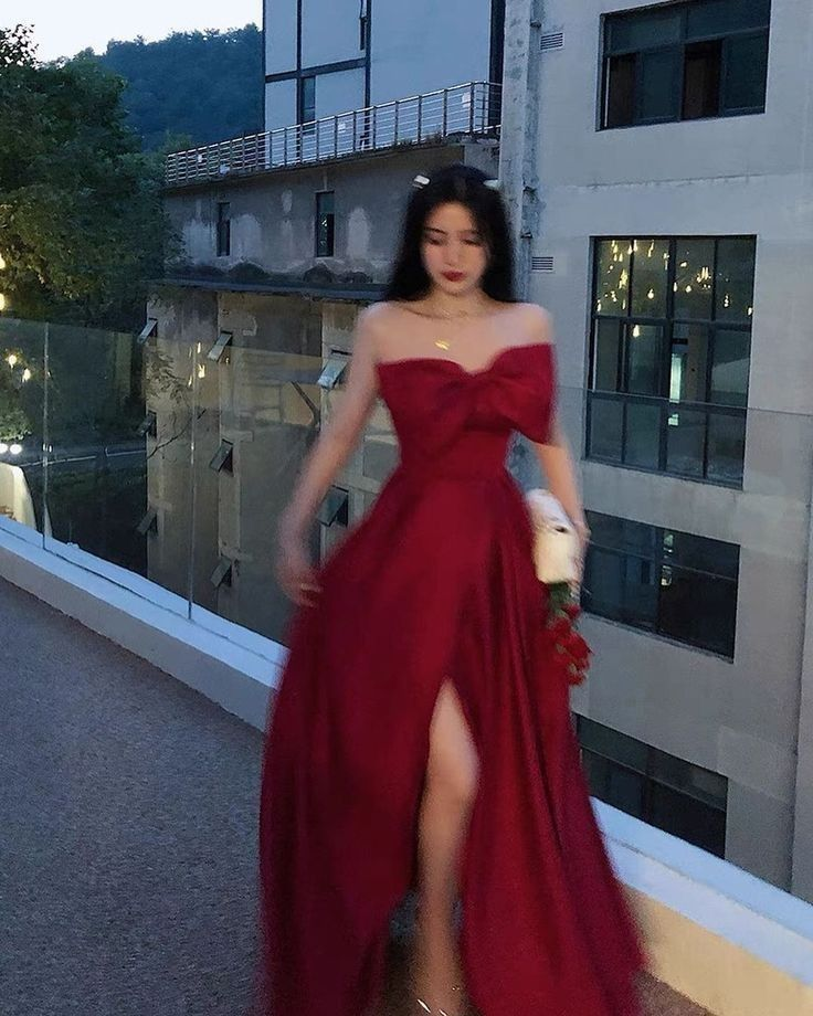 Elegant Off-The-Shoulder A-Line Red Long Prom Dress with High Slit - Formal Evening Gown J4311 for Homecoming, Wedding Guest & Special Occasions