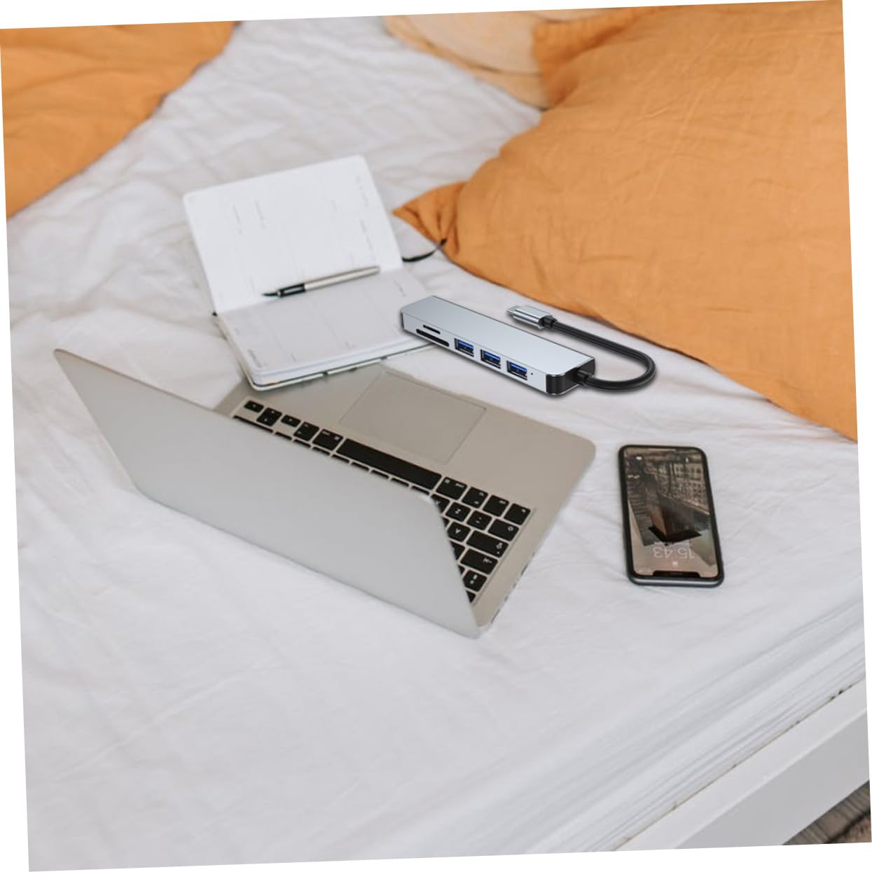 OSALADI 6-in-1 USB C Hub with Card Reader - Aluminum USB 3.0 Splitter for Laptop Charging & Data Transfer