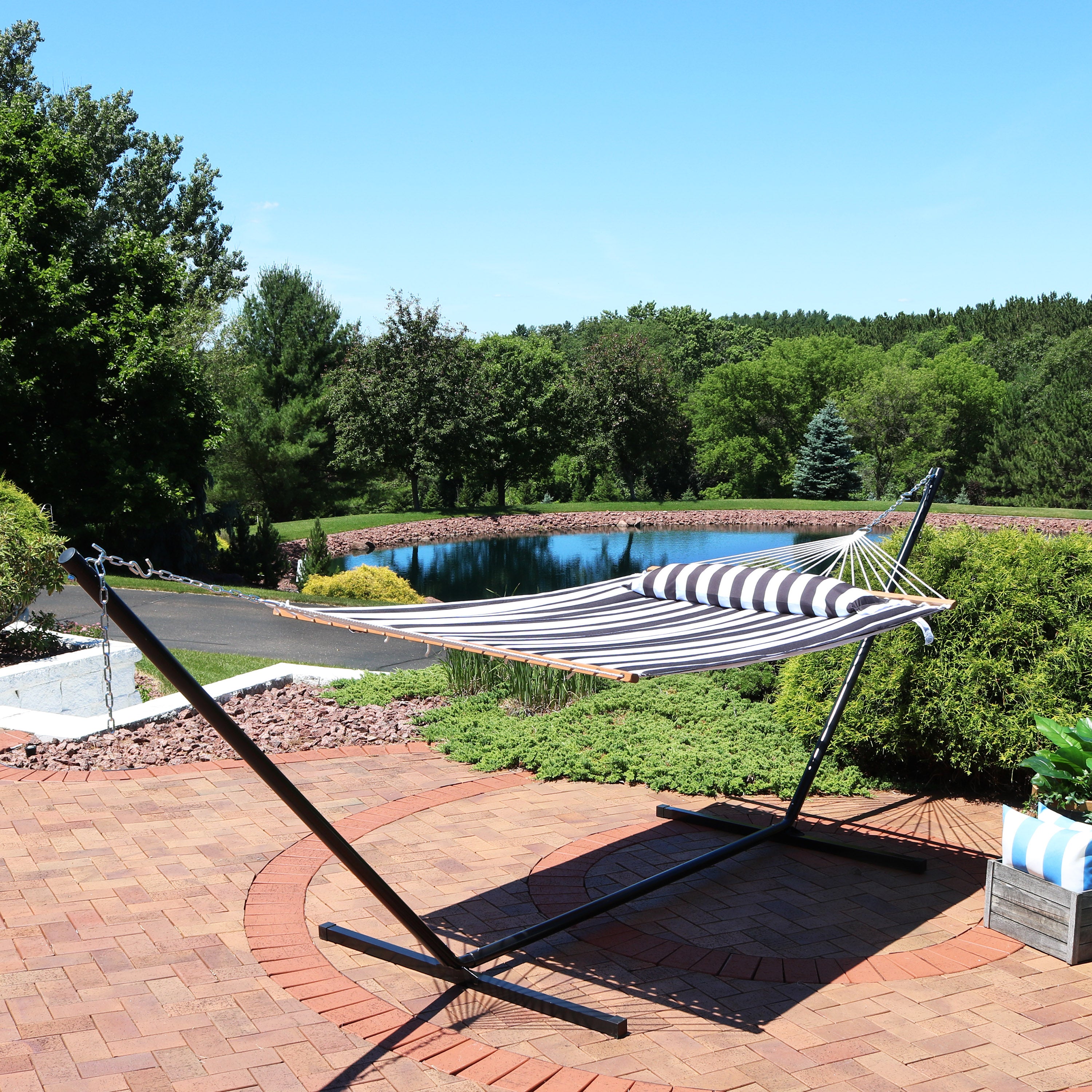 Sunnydaze 2-Person Freestanding Quilted Fabric Hammock with Stand - Portable Outdoor Hanging Bed for Backyard, Patio, Beach & Camping
