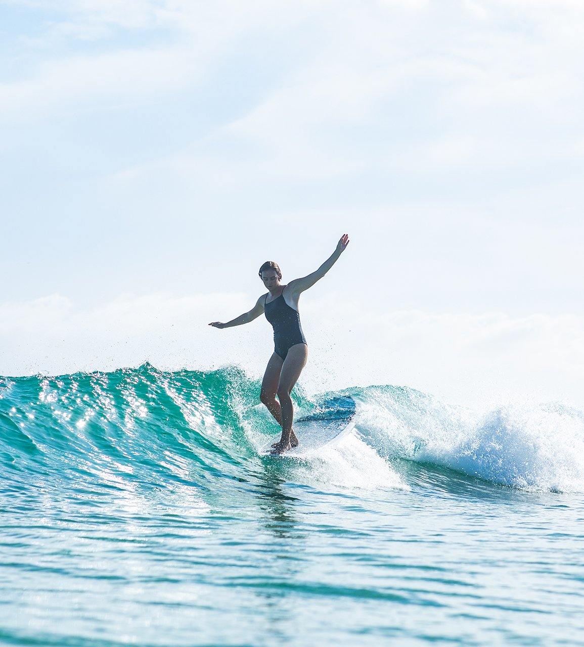 Vintage Teal Longboard Skateboard - Classic Wooden Cruiser for Surfing Style Riding & Commuting - Perfect for Beach Cruising, Campus Travel & Urban Commutes