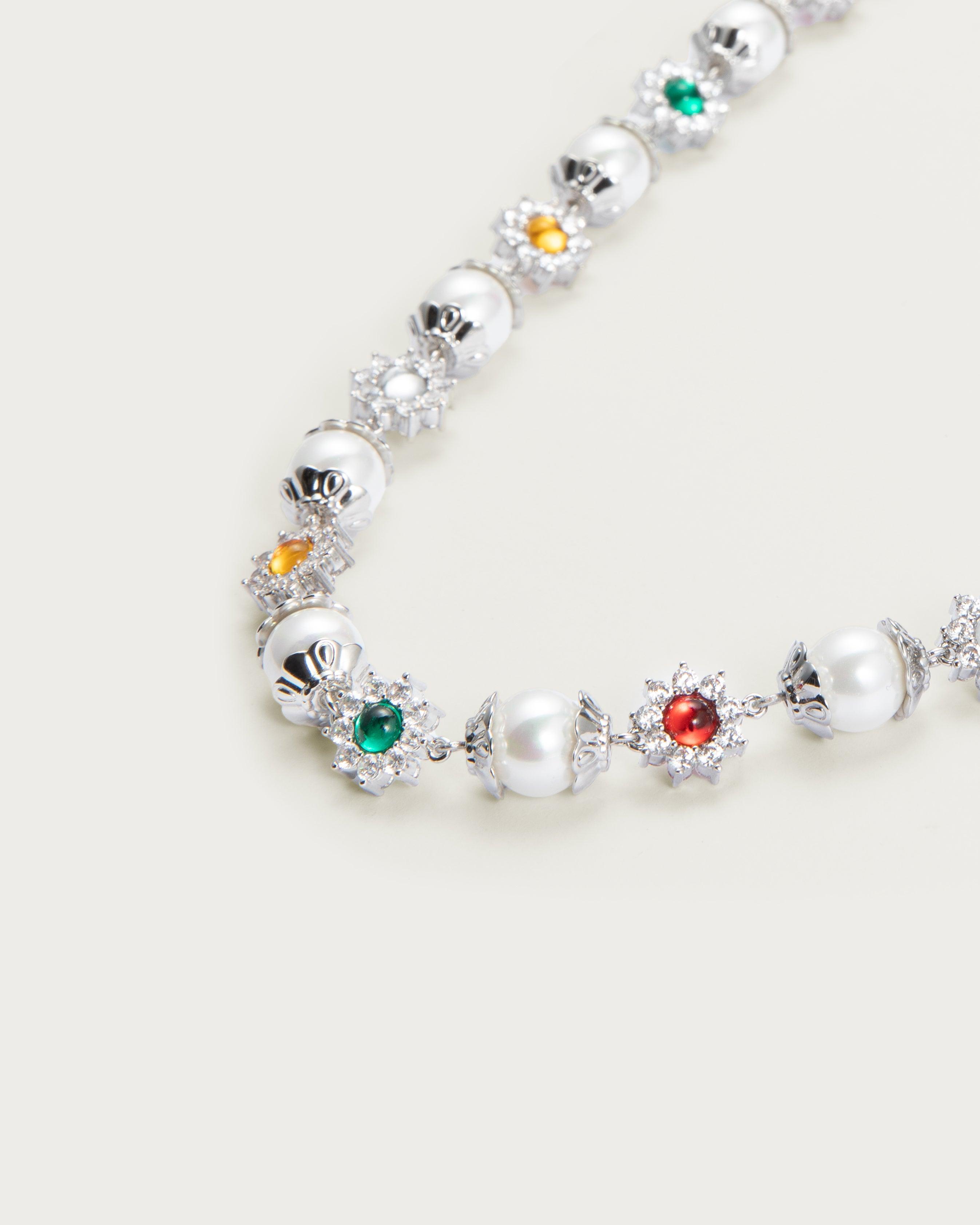Elegant Silver Daisy Pearl Necklace for Women - Perfect for Weddings, Parties & Everyday Wear