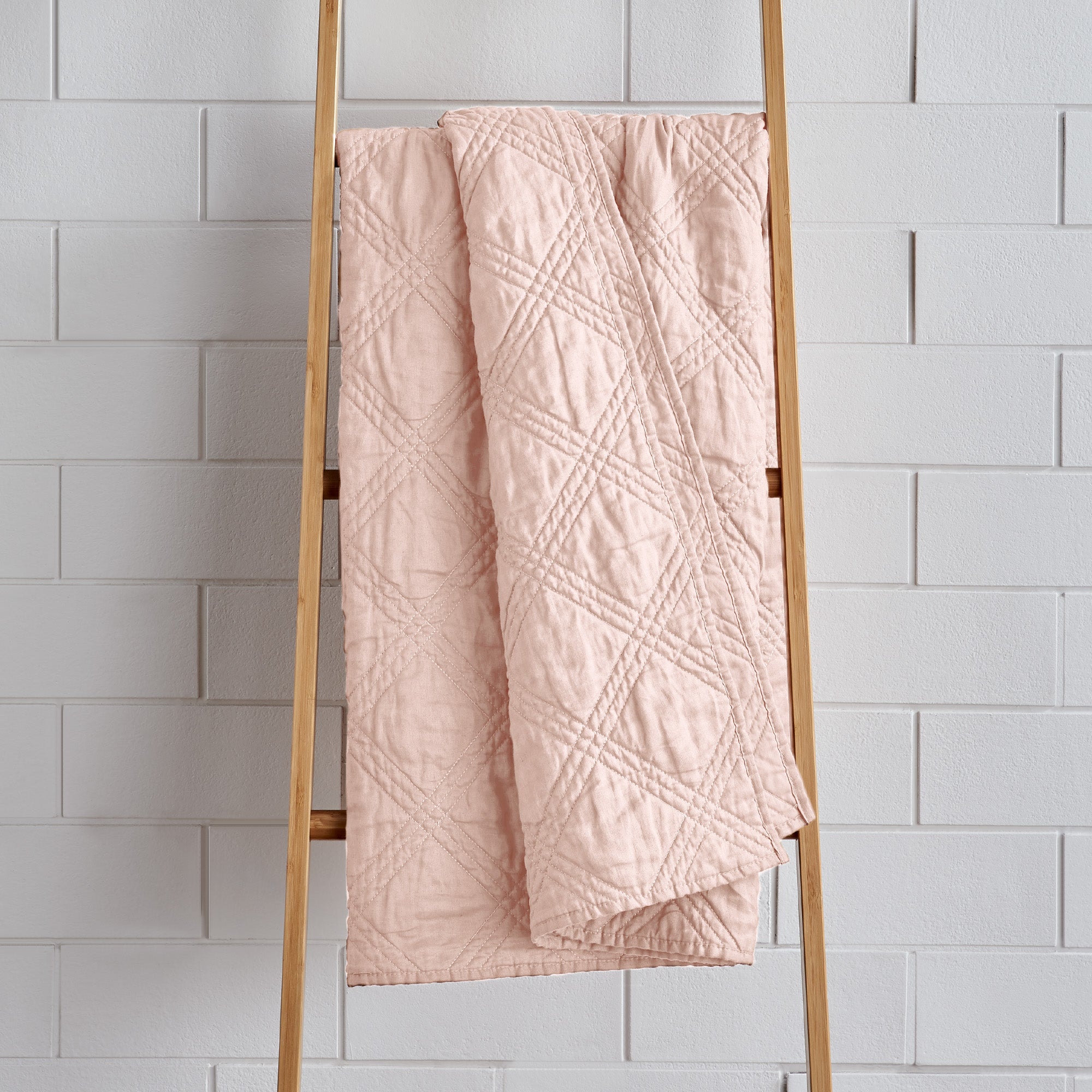 Soft Washed Linen Quilted Throw Blanket - Lightweight & Breathable for All Seasons - Perfect for Sofa, Bed, or Outdoor Picnics