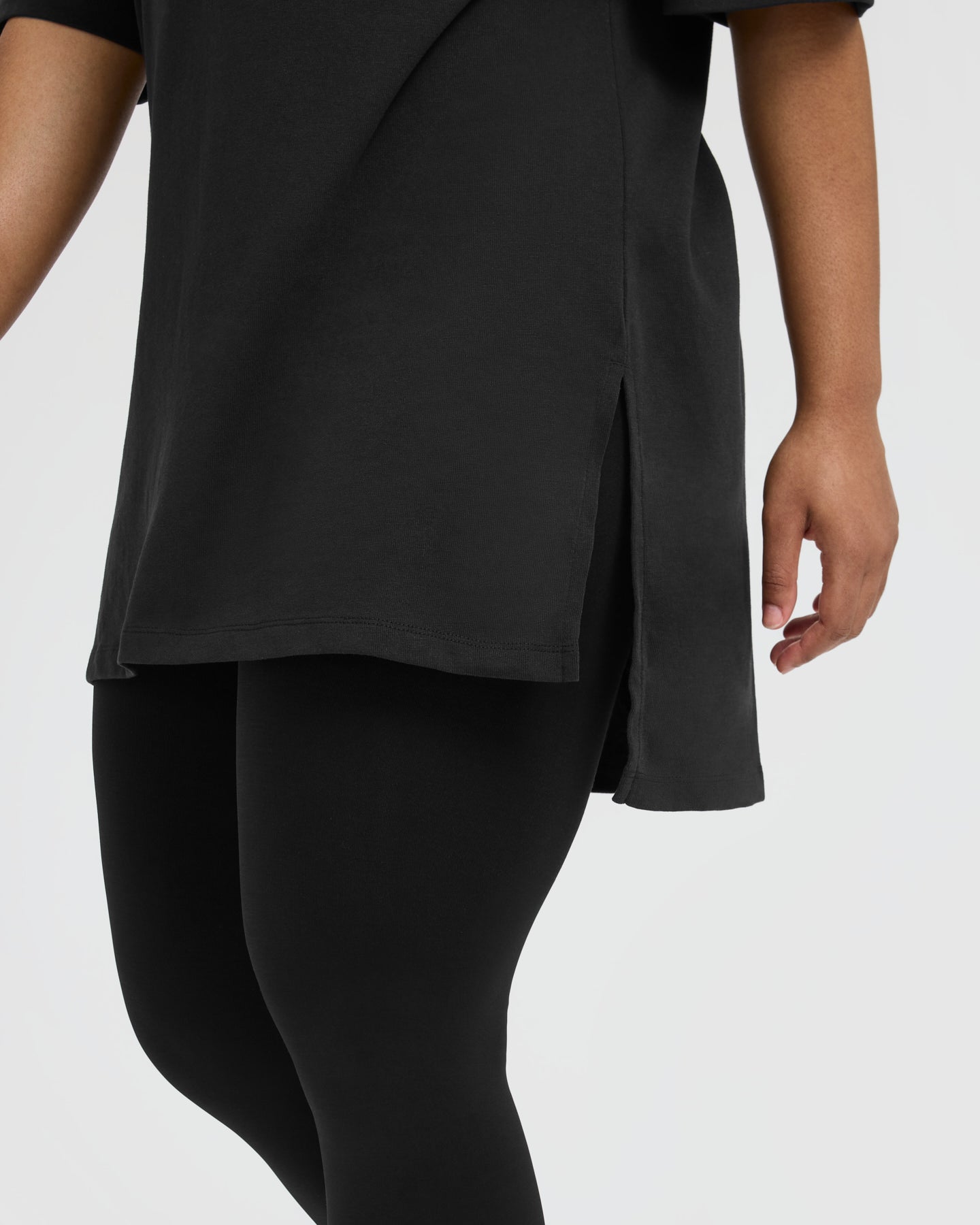 Classic Oversized Longline T-Shirt for Men & Women - Black | Comfortable & Stylish Casual Wear for Everyday Outfits, Streetwear & Layering