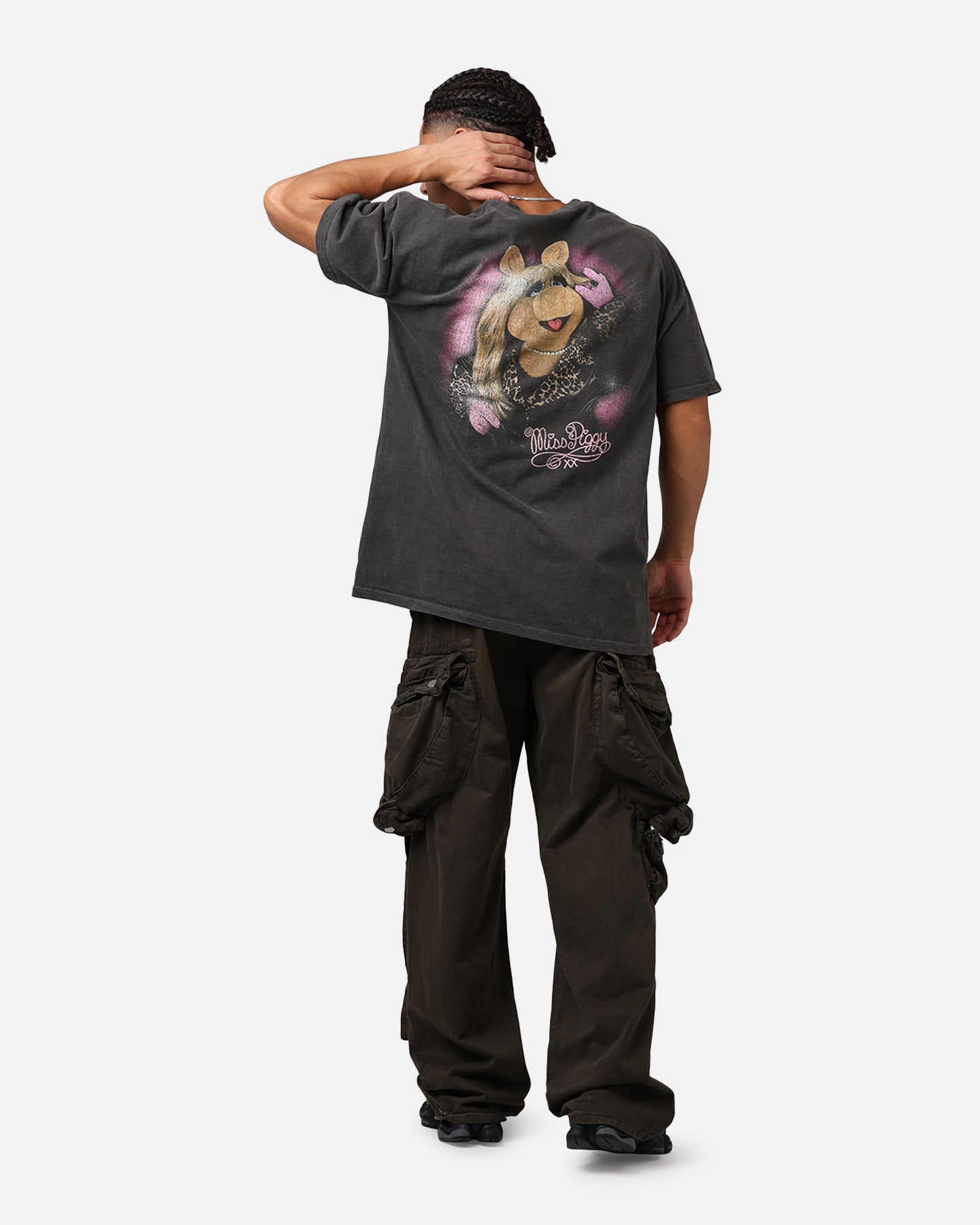 Vintage Disney The Muppets Miss Piggy Heavyweight Cotton T-Shirt - Black Wash - Retro Cartoon Character Tee for Women & Men - Perfect for Casual Wear, Cosplay & Disney Fan Gifts