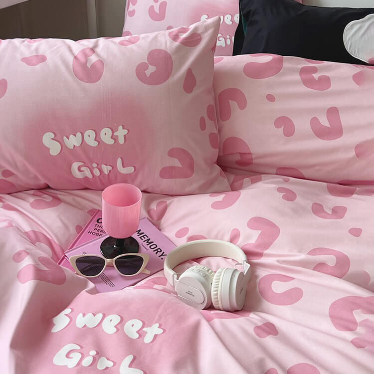 Sweet Girl Pink Leopard Print Bedding Set - 4 Piece Twin Size Comforter, Sheet & Pillowcases - Soft Cozy Bed Set for Girls Room Decor, Teen Bedroom & Dorm Essentials