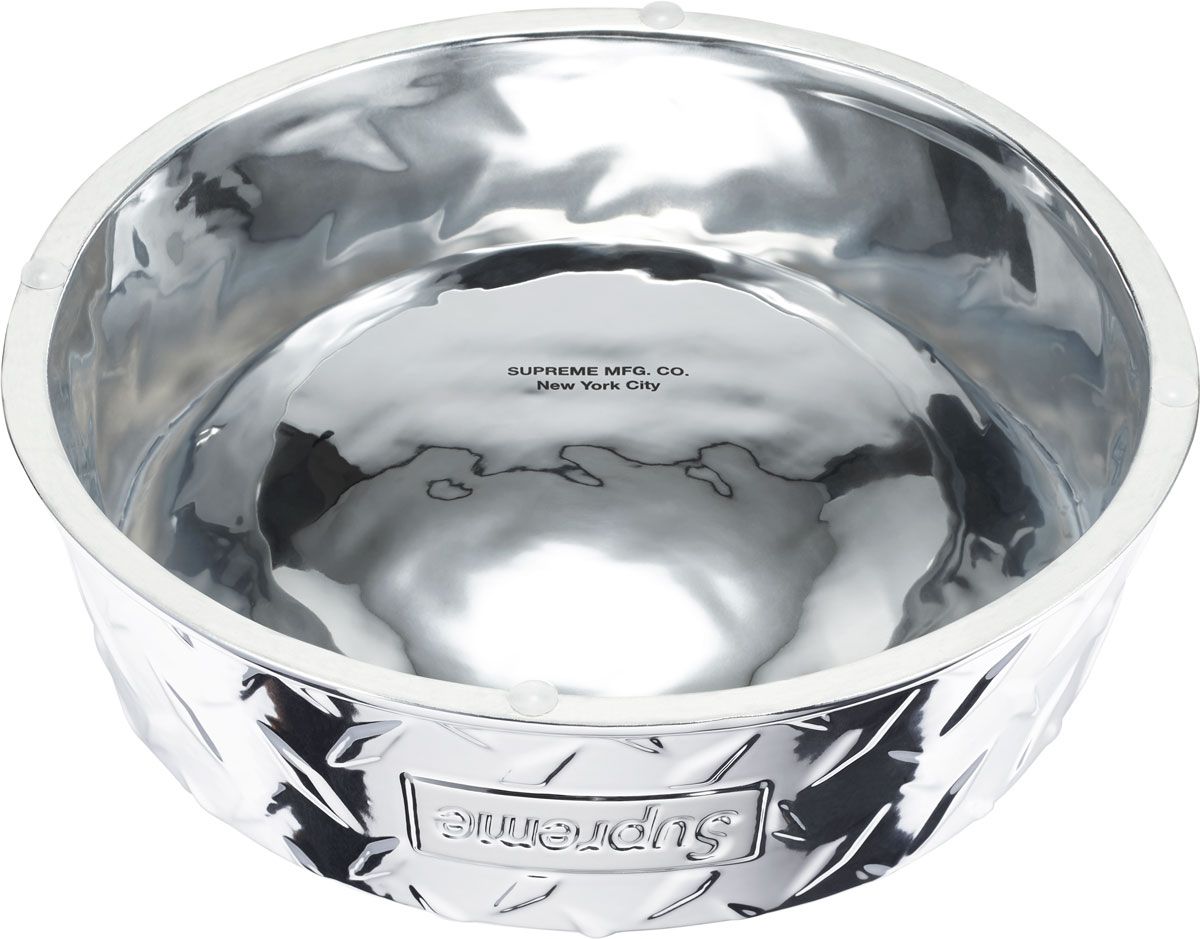 Premium Diamond Plate Stainless Steel Dog Bowl - Silver - Durable & Non-Slip Pet Food Dish for Indoor/Outdoor Use