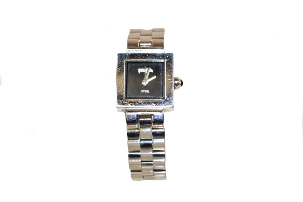 Authentic Folli Follie Silver Stainless Steel Women's Watch - Elegant & Durable Timepiece for Everyday Wear, Office & Special Occasions