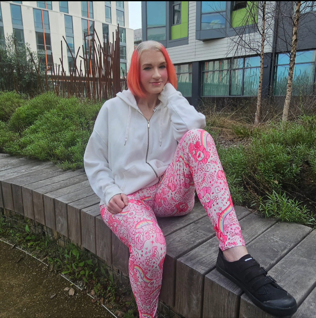 Vintage 1980s Cartoon Hearts Valentine's Day Love Print High-Quality Handcrafted Vibrant Leggings for Women - Perfect for Valentine's Gifts, Date Nights & Retro Fashion Outfits