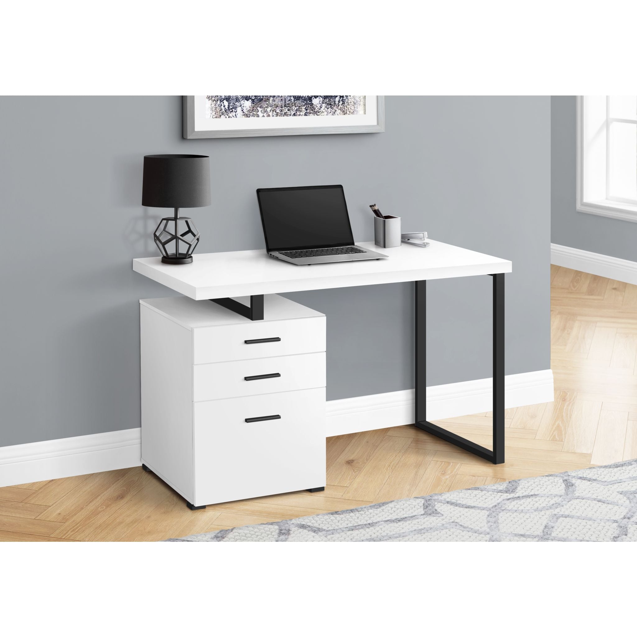 60 Inch Large Computer Desk for Home Office - Modern Writing Workstation with Sturdy Frame - Perfect for Remote Work, Gaming & Study