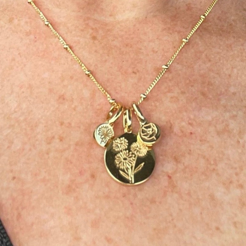 Dainty Narcissus Necklace - December Birth Flower Jewelry for Women | Perfect Gift for Christmas, Birthday & Special Occasions