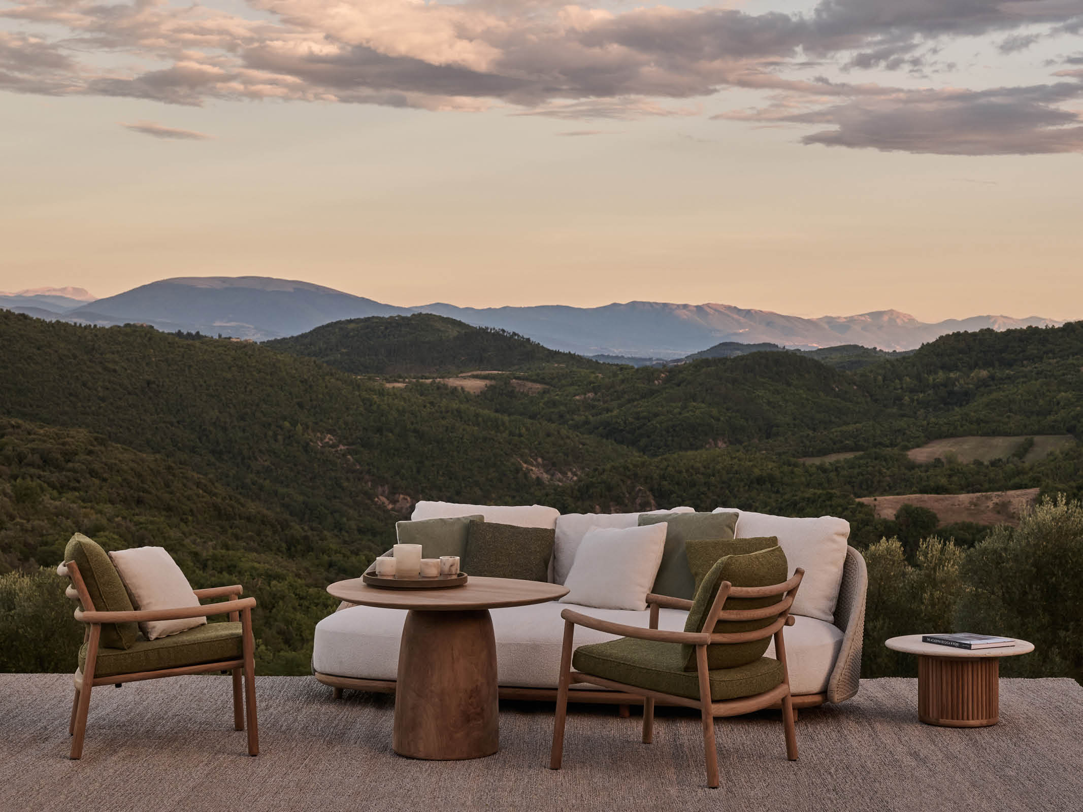 Elio Sofa - Modern Comfortable Couch for Living Room, Bedroom & Office - Perfect for Relaxing, Lounging & Entertaining Guests