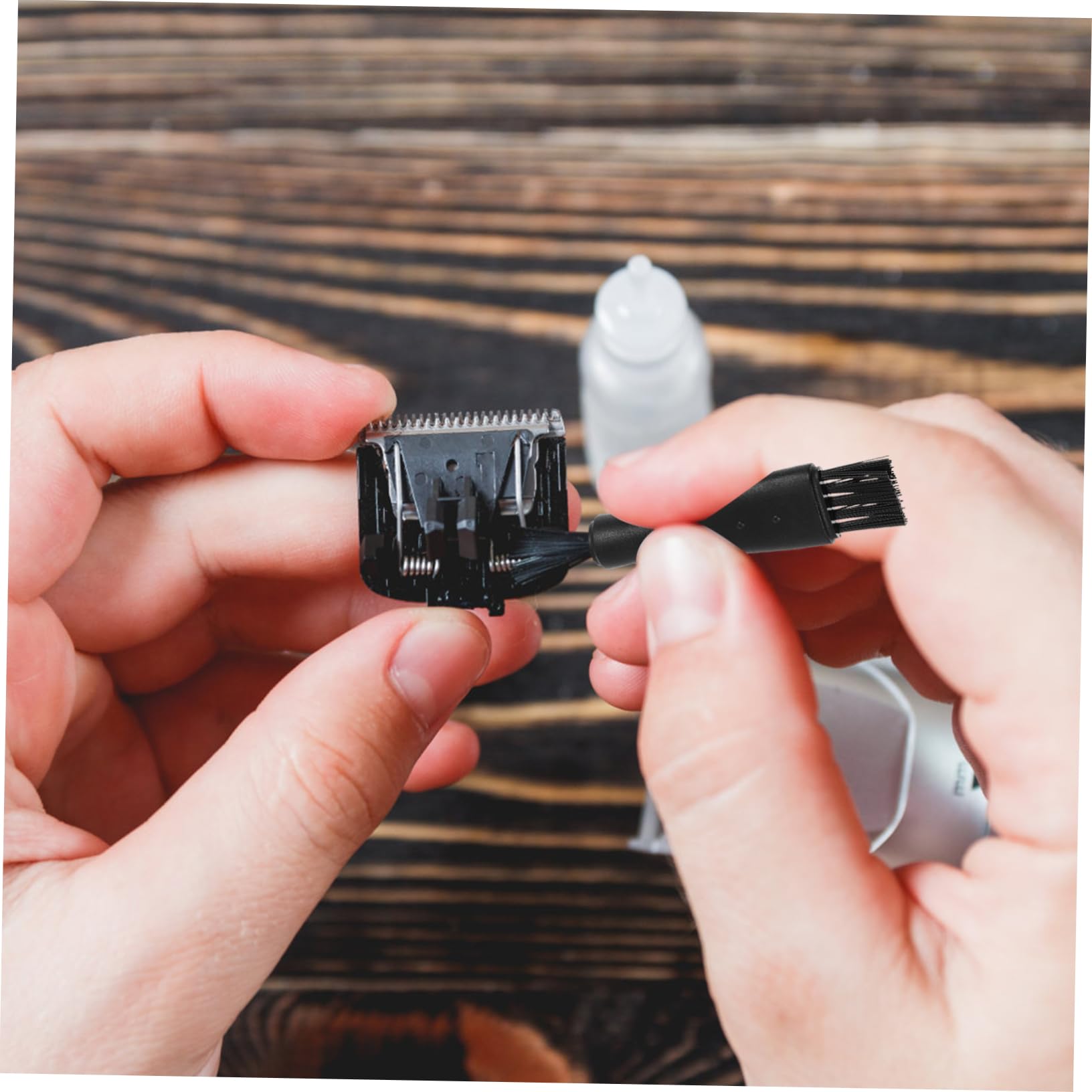 FOMIYES 50 Pcs Electric Shaving Brush Cleaner for Men - Rechargeable Trimmer & Razor Cleaning Tool - Perfect for Beard Grooming, Suit Maintenance & Travel Shaving Kit