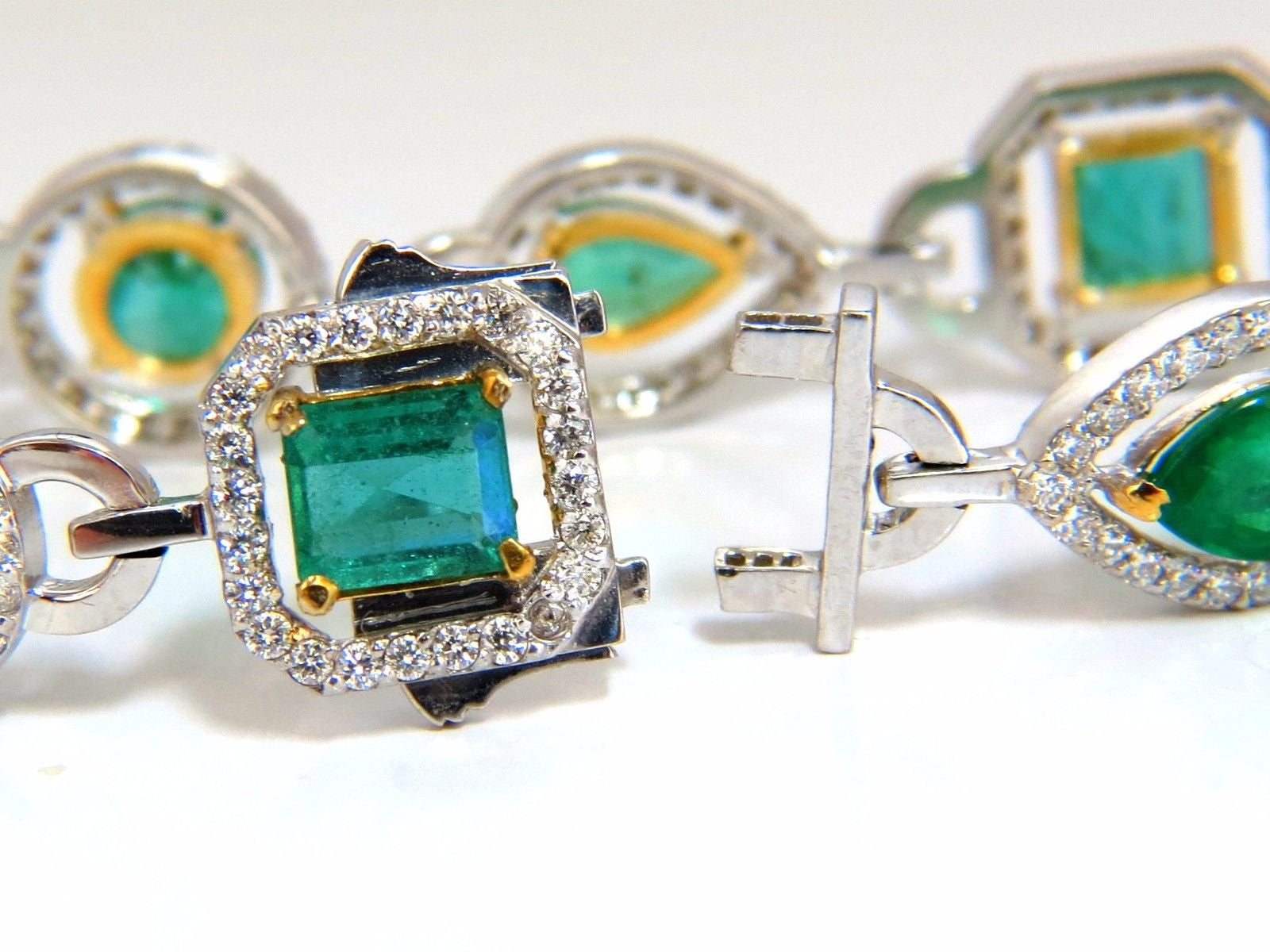 10.62ct Natural Colombian Emerald & Diamond Halo Bracelet in 14K White Gold - Elegant Jewelry Gift for Women, Perfect for Weddings & Special Occasions