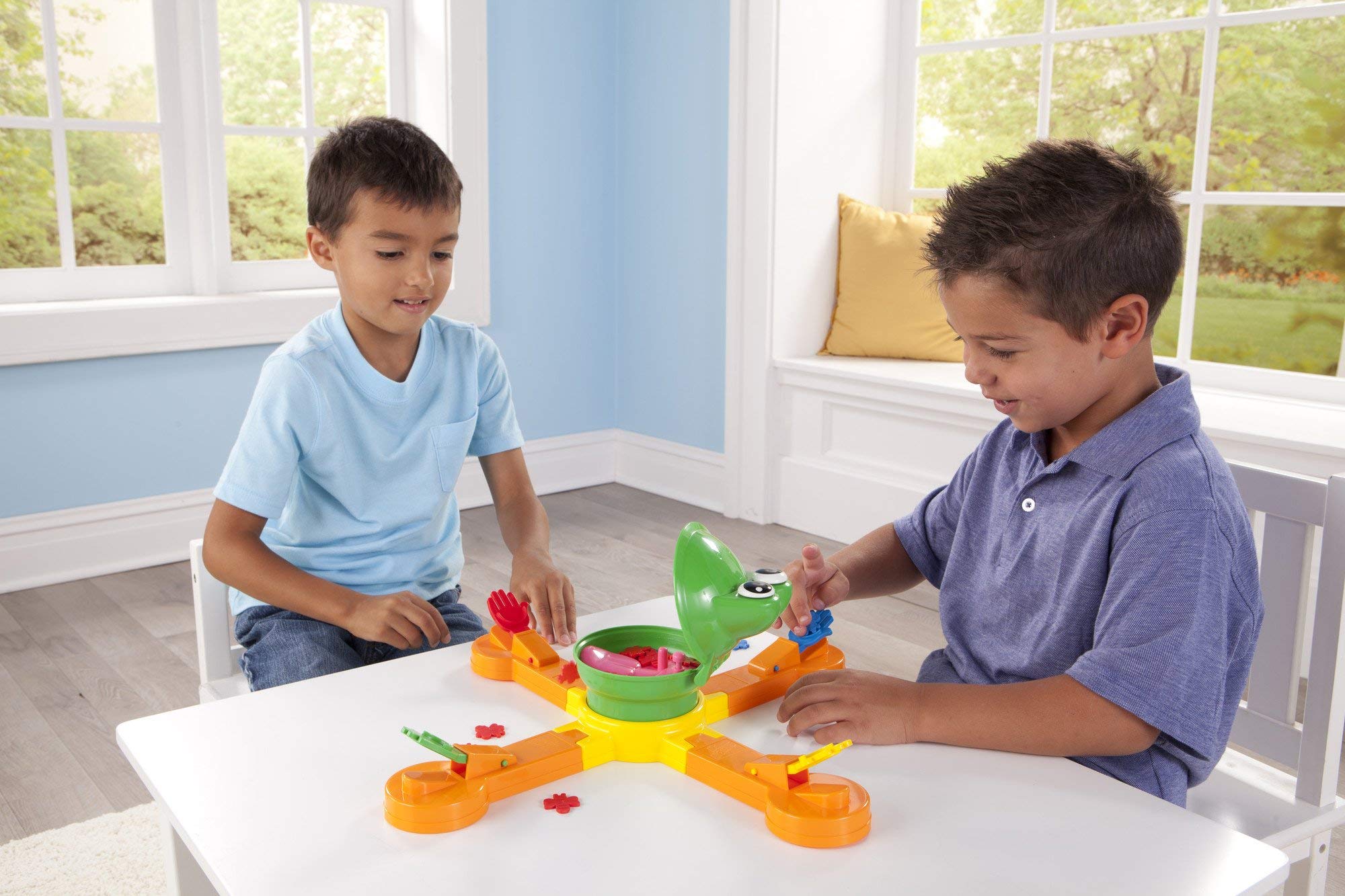 Mr. Mouth Classic Retro Board Game - Fun Family Toy for Kids Ages 5-11 | Perfect for Birthday Parties, Family Game Nights & Indoor Activities