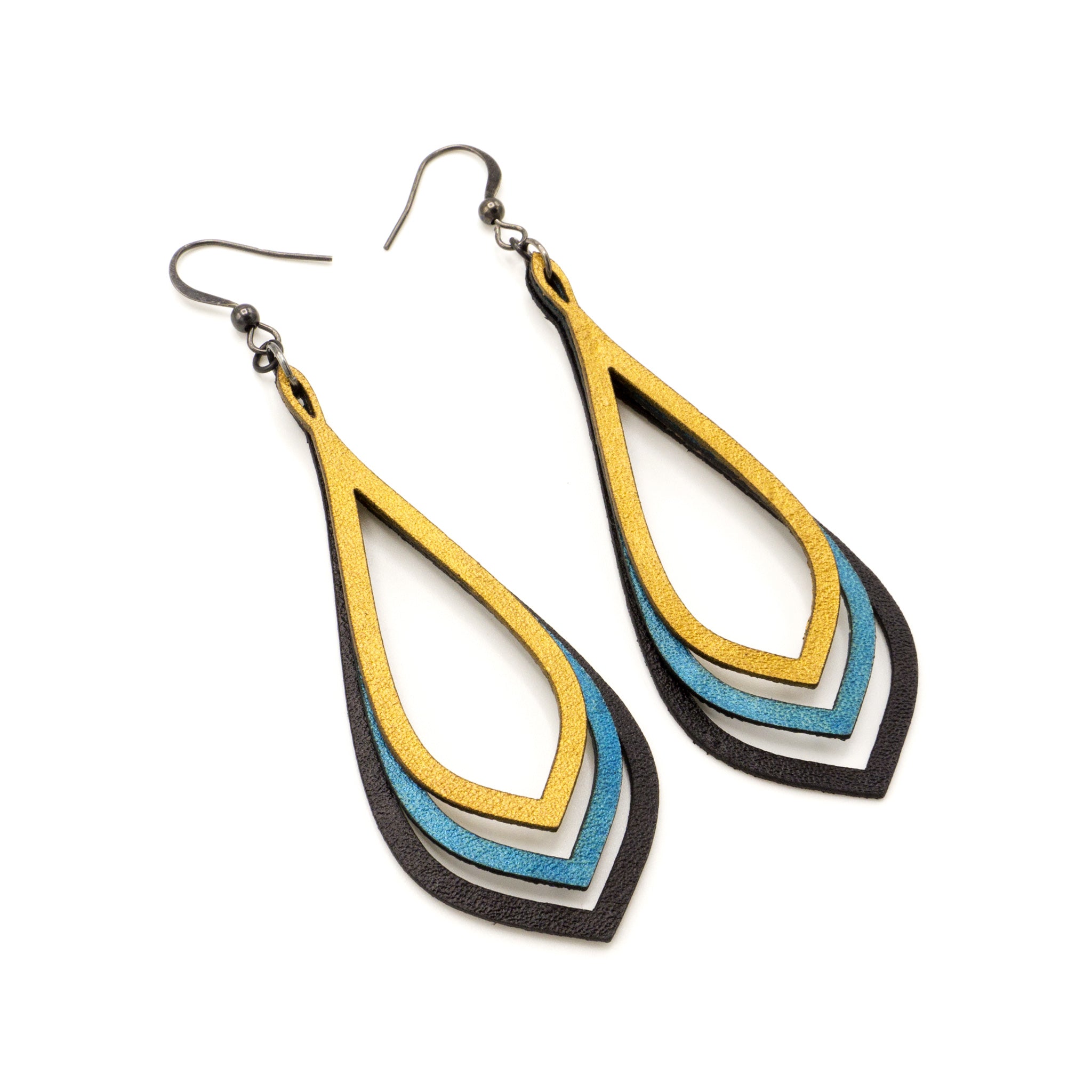 Saturā Leather Earrings 09 - Black, Turquoise Pearl & Gold Handmade Boho Jewelry for Women | Perfect for Casual Wear, Parties & Special Occasions