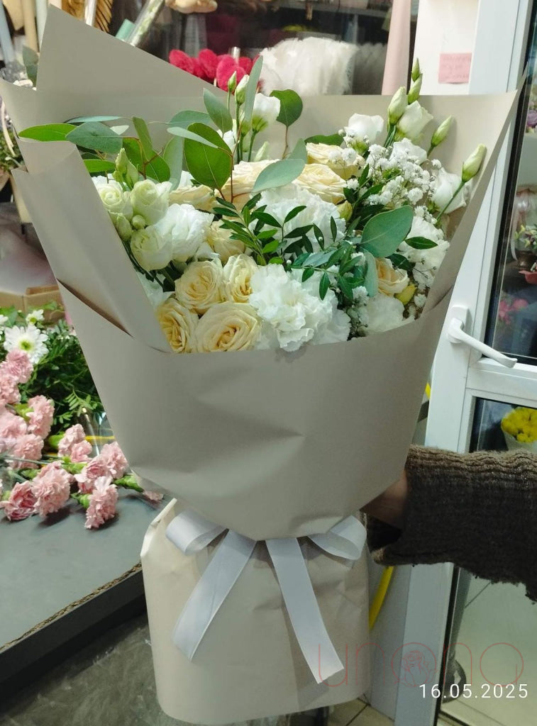 Endless Love Bouquet - Fresh Roses Flower Arrangement for Valentine's Day, Anniversary & Romantic Gifts | Perfect for Weddings, Proposals & Special Occasions
