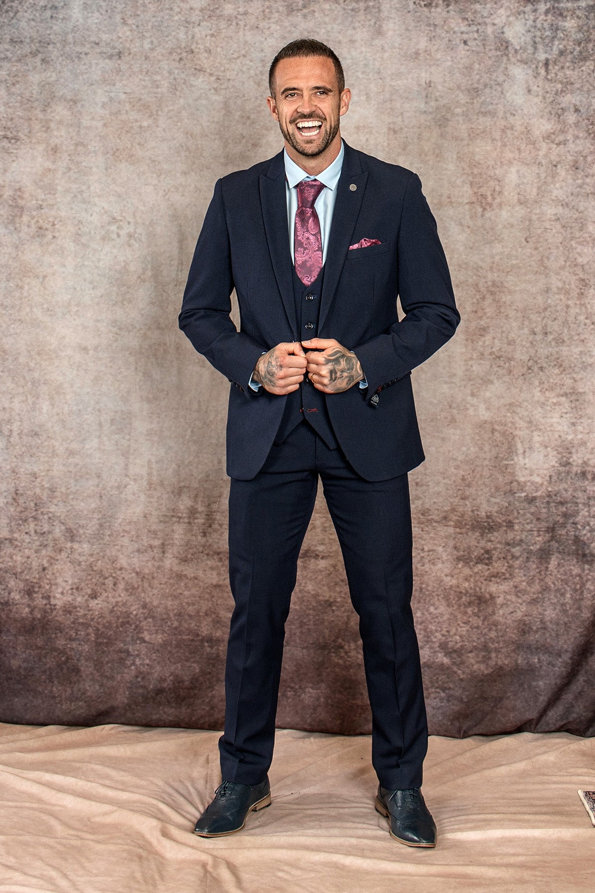 Premium BROMLEY Navy Check Three-Piece Suit for Men - Formal Business Attire & Wedding Outfit - Inspired by Danny Ings' Style - Perfect for Office, Interviews & Special Occasions