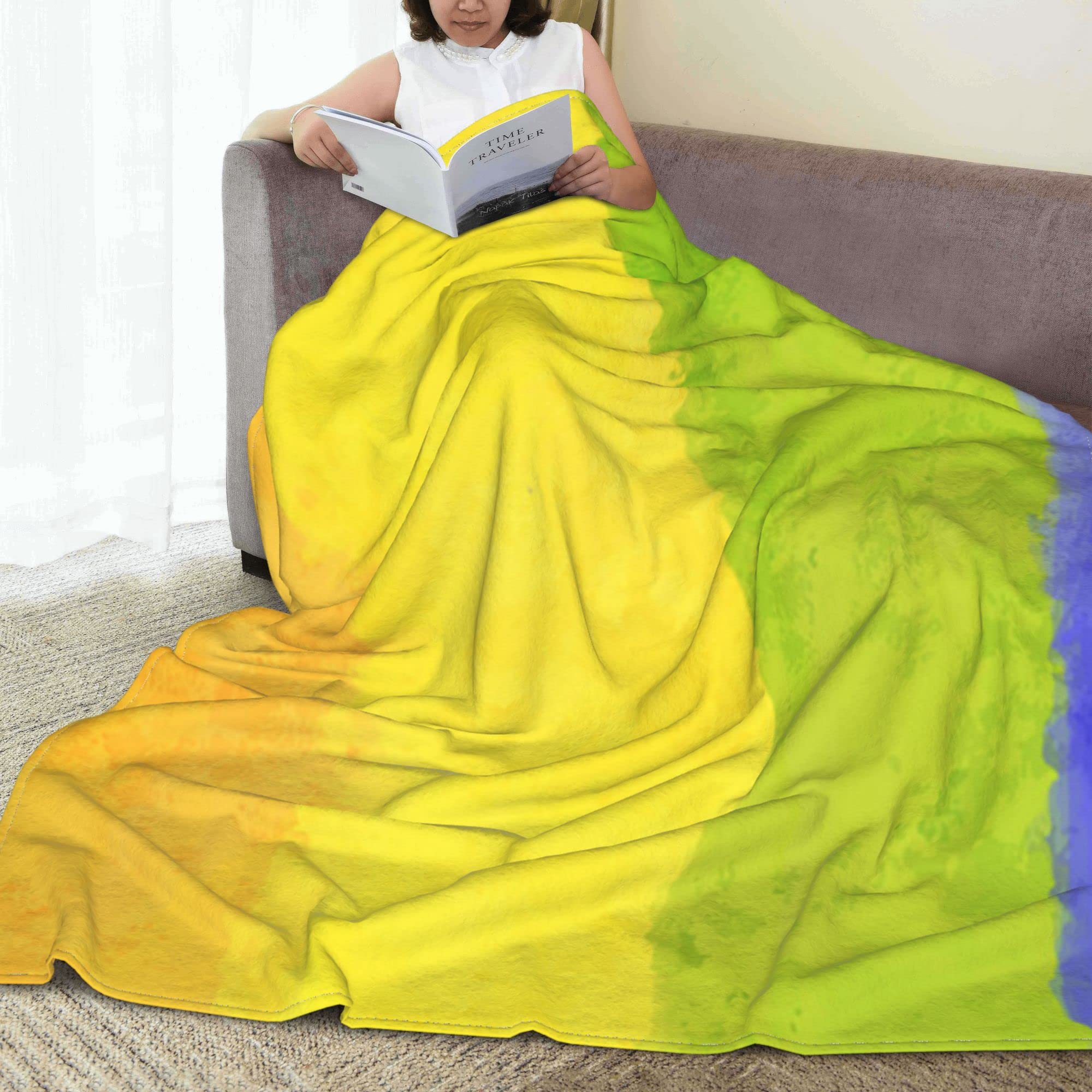 Soft & Warm Fleece Blankets for Couch, Sofa & Bed - All-Season Cozy Throw Blankets for Women & Men | Summer Cooling Fuzzy Blanket with LGBT Pride Flag Design | Perfect for Lounging, Netflix Nights & Gift Giving