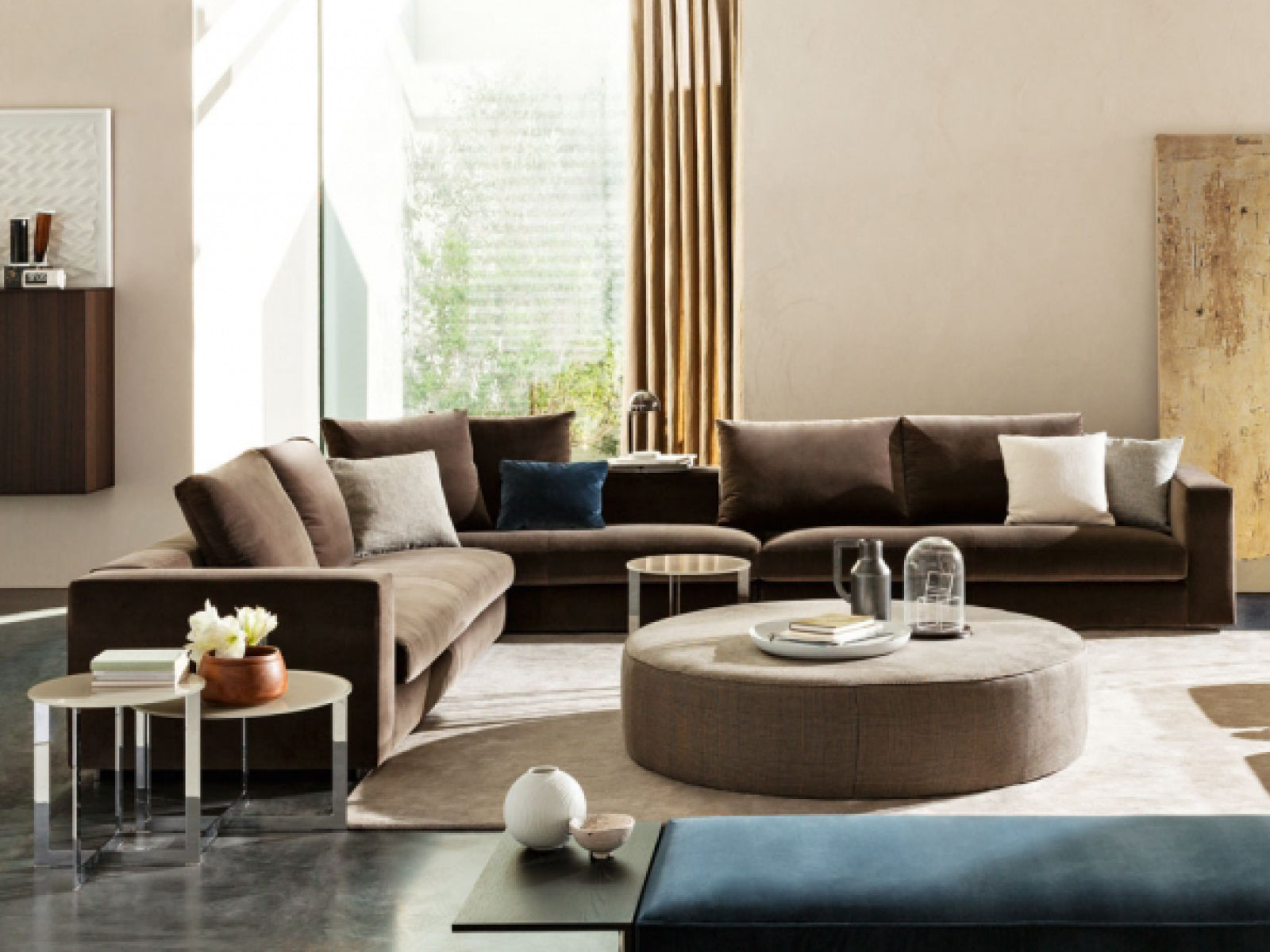 Reversi '14 Sofa - Modern Reversible Sectional Couch for Living Room, Lounge & Home Theater - Comfortable L-Shaped Sofa with Reversible Chaise