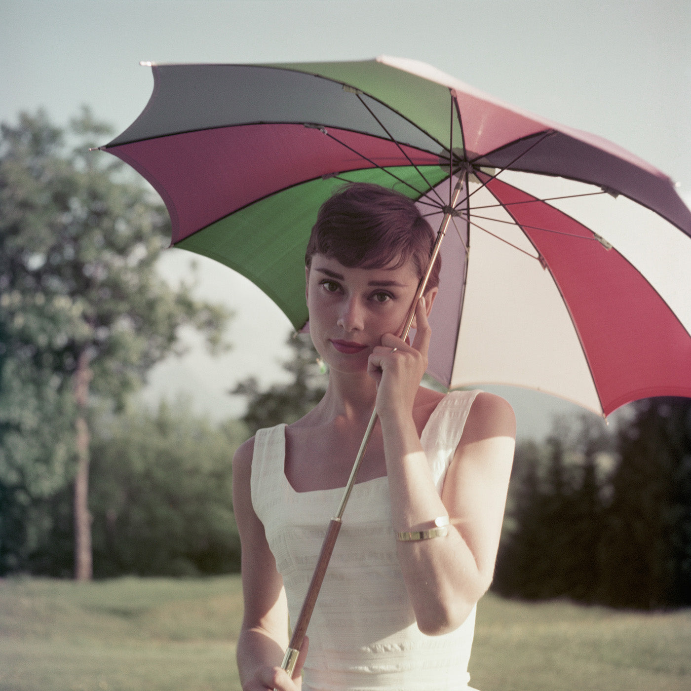 Vintage Audrey Hepburn Wall Art Prints - Classic Hollywood Decor for Living Room, Bedroom & Office