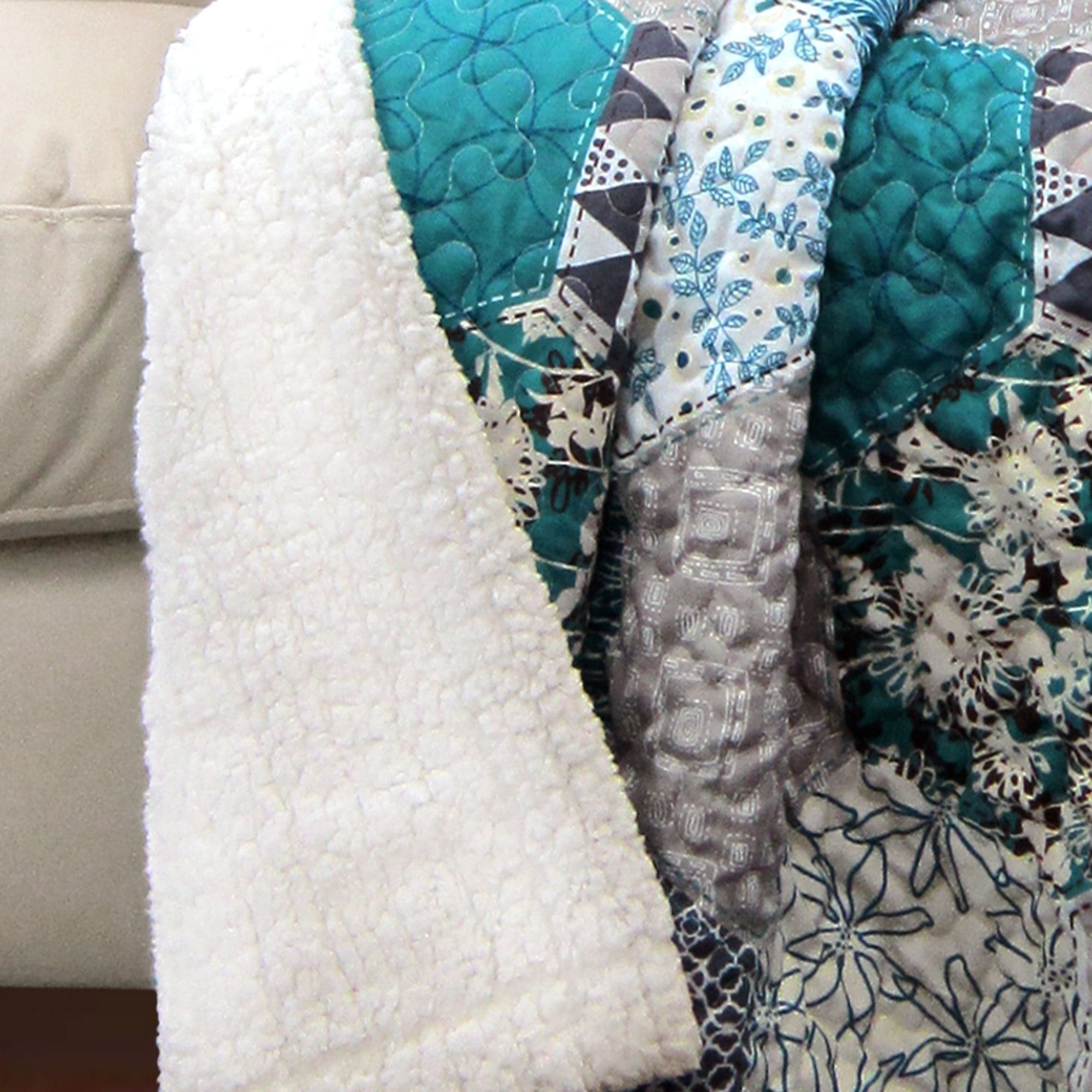 Briley Cozy Sherpa Throw Blanket - Ultra Soft & Warm Fleece Blanket for Couch, Bed, and Travel - Perfect for Winter Nights, Movie Time, and Relaxing at Home