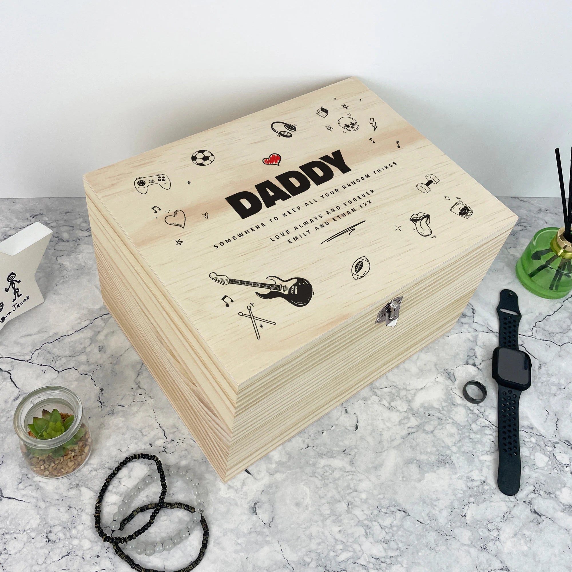 Personalized Father's Day Doodle Sketch Design Pine Wood Memory Keepsake Box - 5 Sizes (16cm, 20cm, 26cm, 30cm, 36cm) - Perfect for Gift Giving, Jewelry Storage & Family Heirlooms