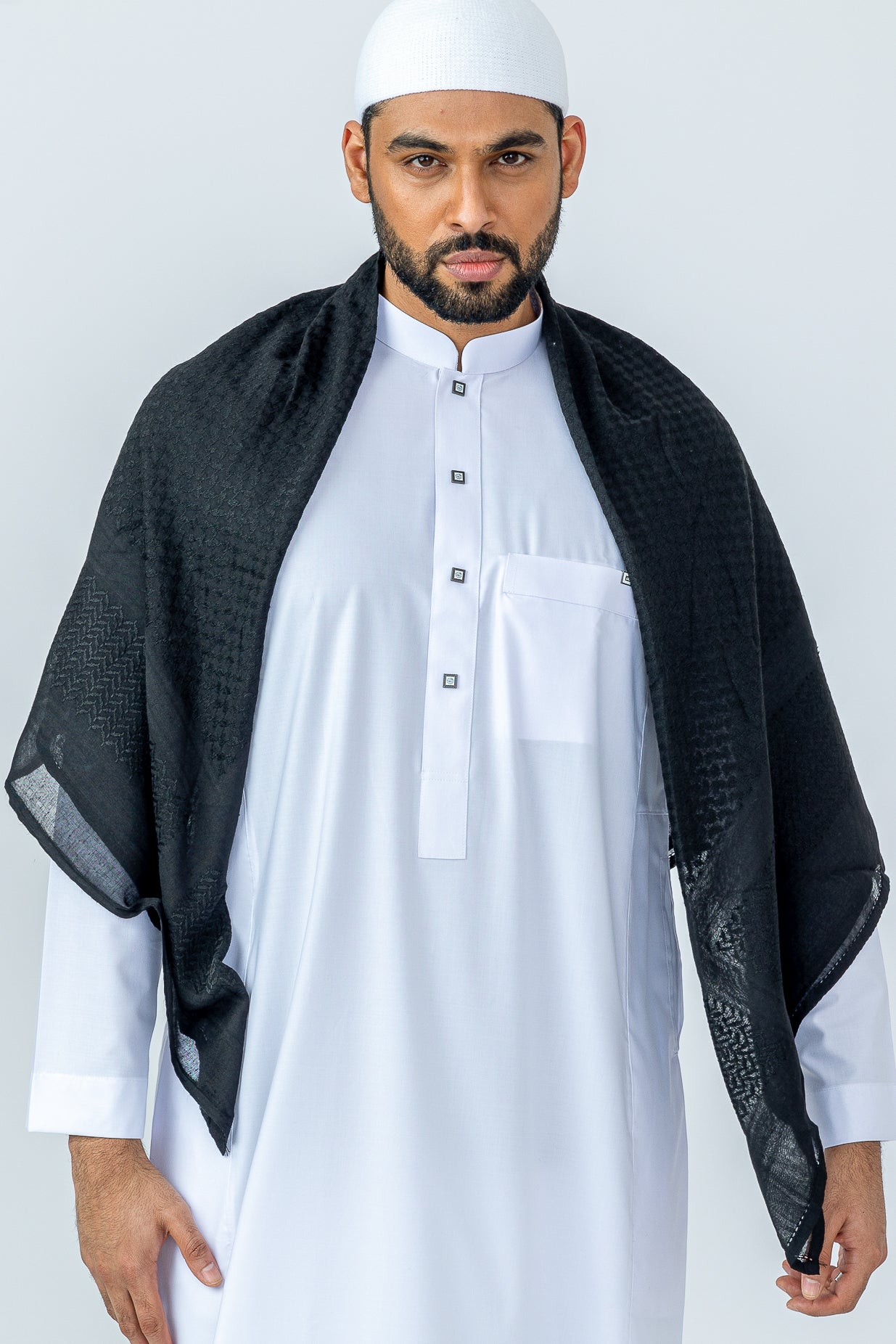 Authentic Arab Black Shemagh Scarf - Traditional Middle Eastern Head Wrap for Men & Women - Perfect for Outdoor, Hiking, and Desert Adventures