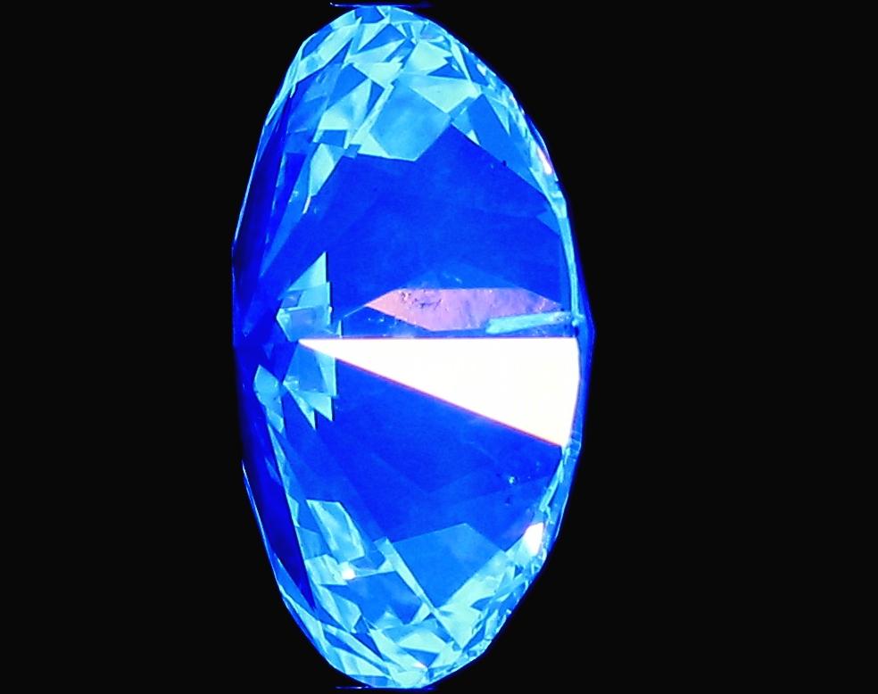 1.90 Carat Oval Cut E Color SI1 Clarity Diamond - Perfect for Engagement Rings & Anniversary Gifts