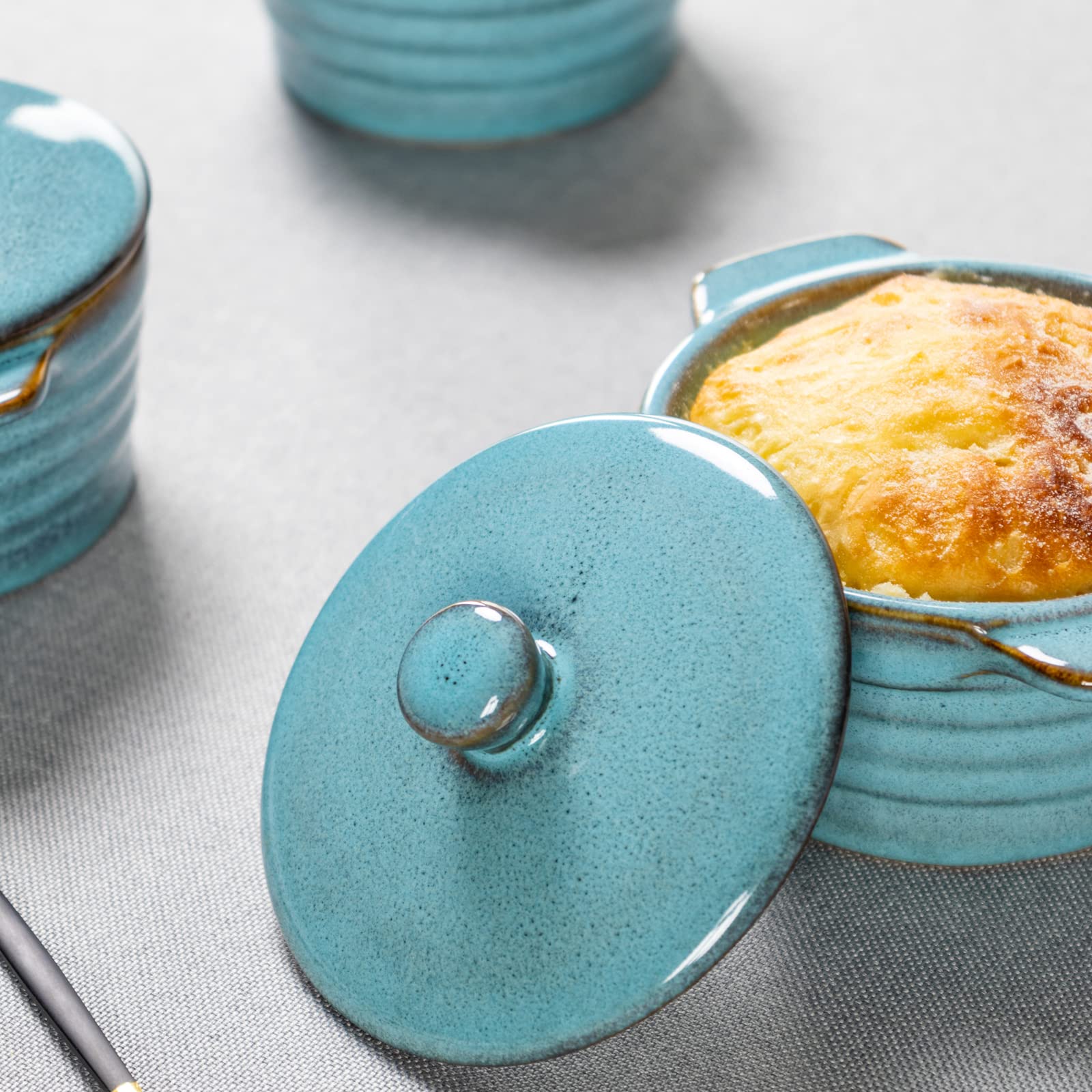 8 oz Creme Brulee Ramekins with Lids - Oven Safe Ceramic Bowls for French Onion Soup, Souffle & Pot Pie - Set of 4 Mini Covered Casserole Dishes in Reactive Blue | Perfect for Baking, Serving & Entertaining