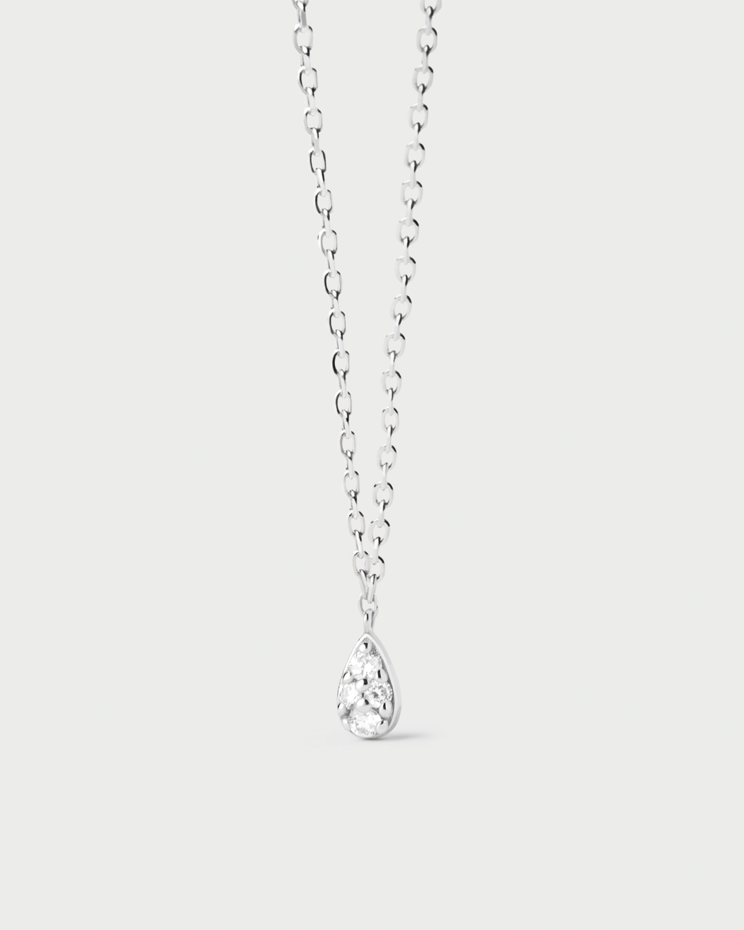 Stunning Diamond & White Gold Solitaire Necklace for Women - Elegant Jewelry Gift for Anniversary, Wedding & Special Occasions