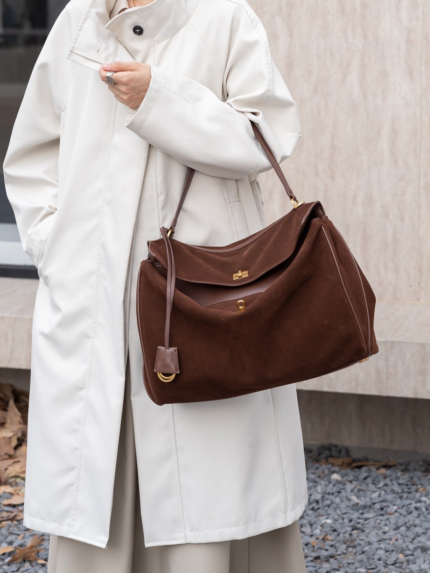 Premium Genuine Leather Shoulder Bag for Women - Fashionable Crossbody Purse with Adjustable Strap - Perfect for Work, Travel & Everyday Use