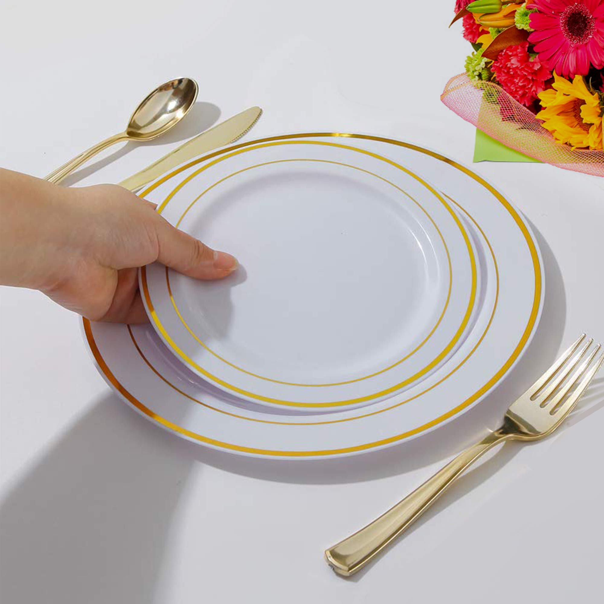 750-Piece Elegant White Plastic Dinner Plates with Gold Trim & Gold Silverware Set - Disposable Tableware for 150 Guests - Perfect for Weddings, Parties, and Catering Events