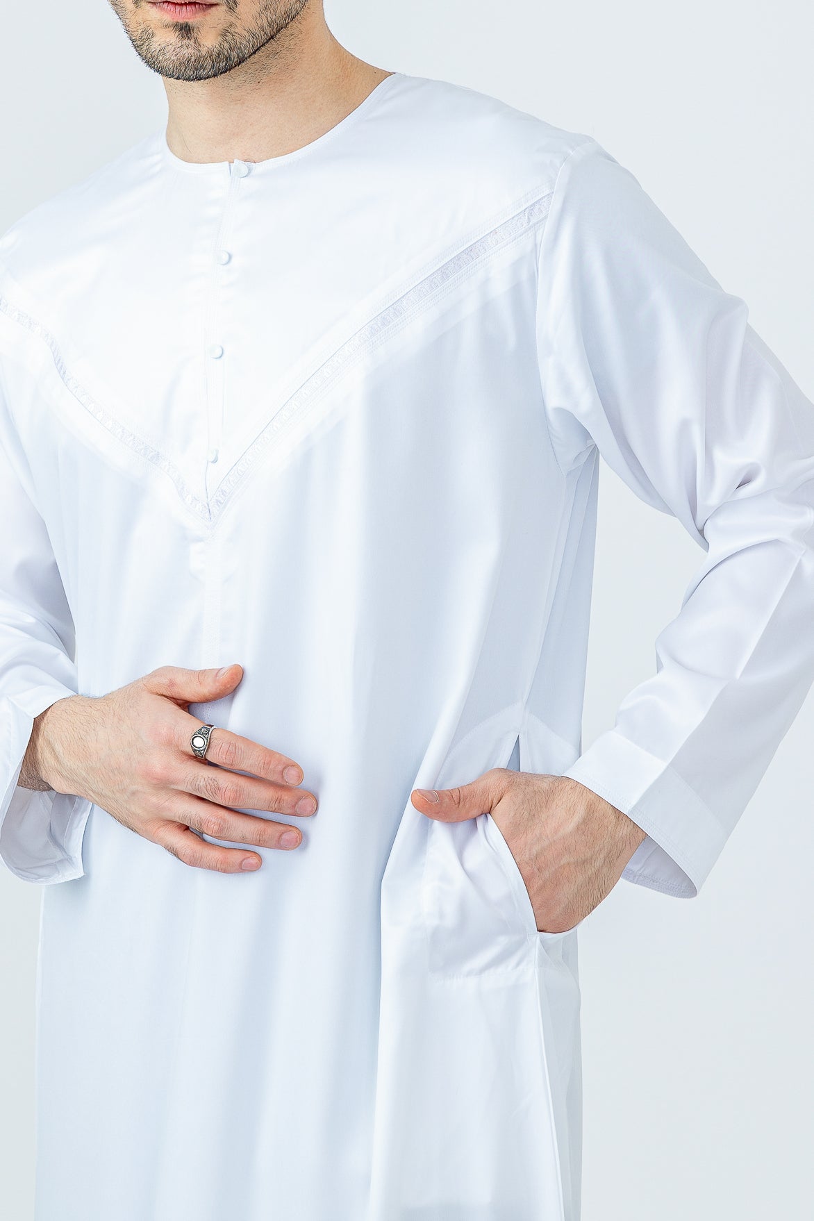 Premium Iced White Omani Jubbah - Traditional Islamic Robe for Men - Perfect for Eid, Ramadan & Special Occasions