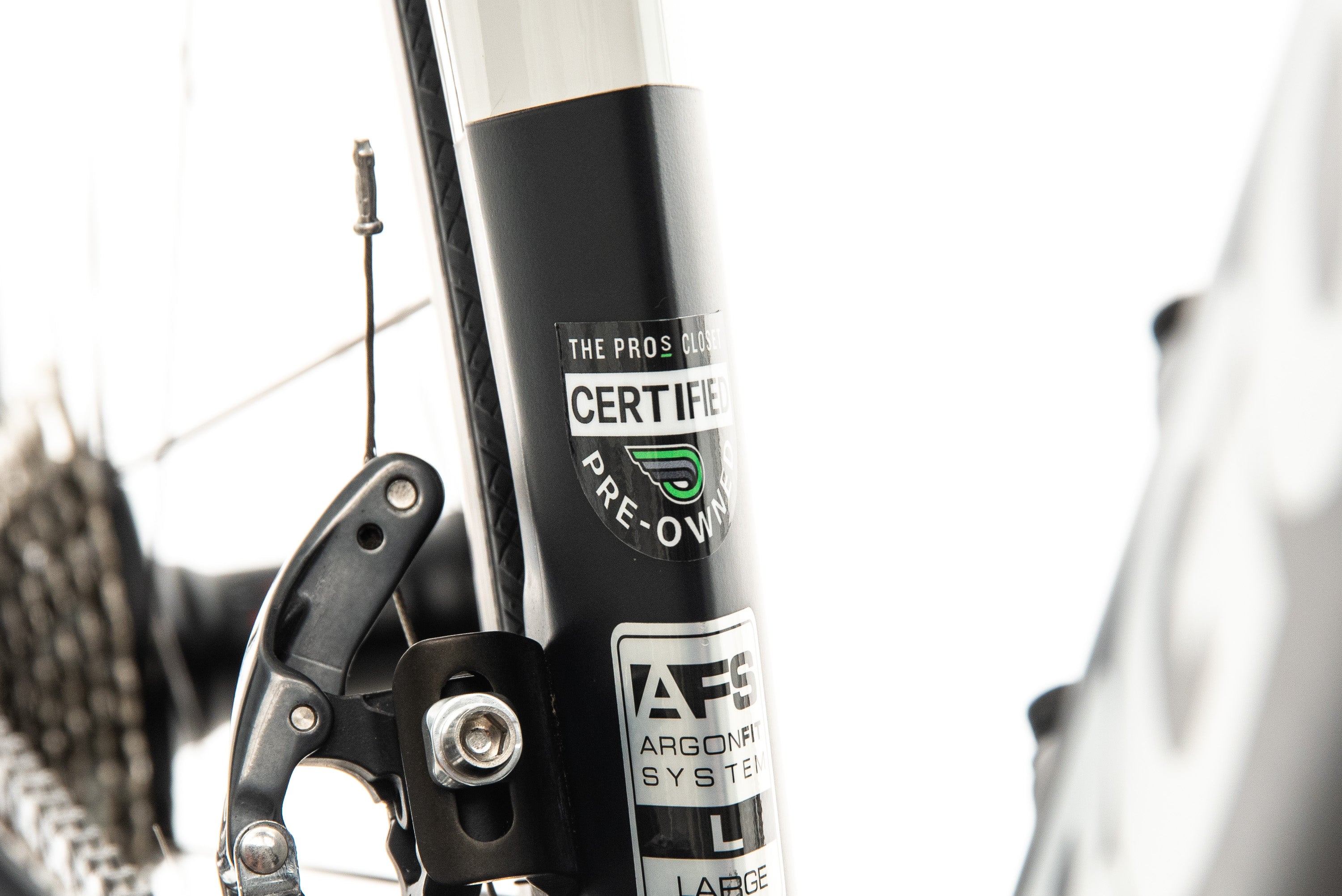 Argon 18 E-116 Triathlon Bike 2016 - Large H3 Size | Carbon Frame, Aero Design for Competitive Racing & Endurance Training | Perfect for Ironman, Triathlons & Long-Distance Cycling
