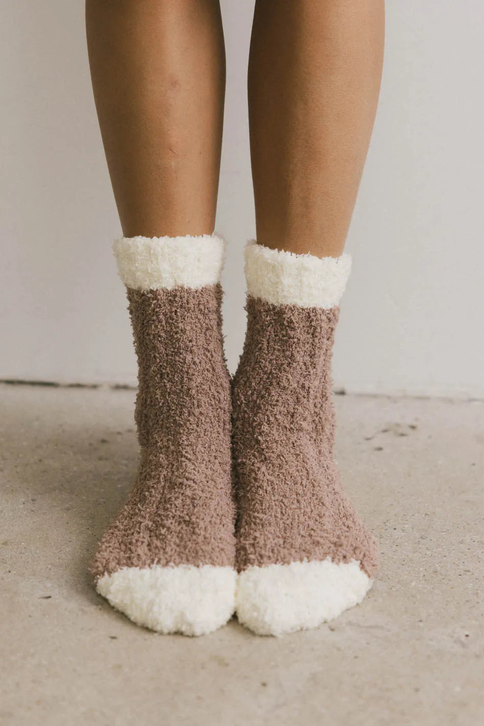 Soft Fuzzy Contrast Socks - Brown Cozy Winter Socks for Women & Men | Perfect for Cold Weather, Lounge Wear & Home Comfort
