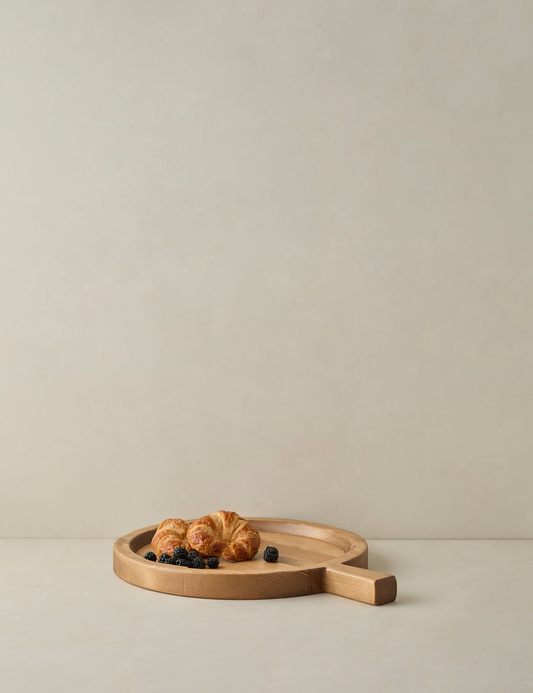 Elegant Classic Wooden Serving Tray - Perfect for Breakfast in Bed, Coffee Table Decor & Entertaining Guests - etúHOME