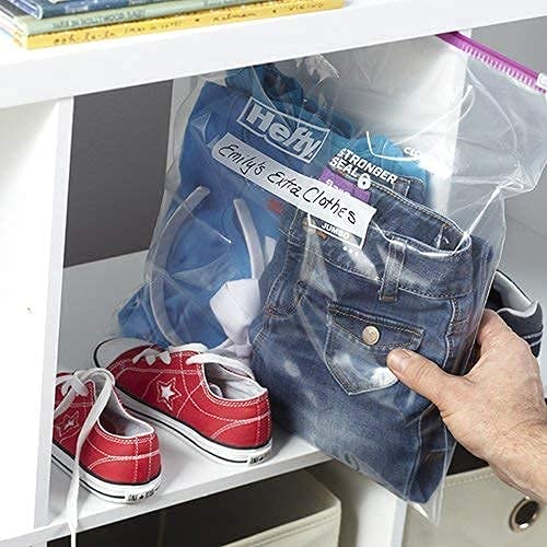 Hefty Jumbo Slider Bags 15 Count - Reusable 2.5 Gallon Plastic Storage Bags with Slide Zip Closure | Clear & Purple | Leak Proof Food Storage | Ideal for Meal Prep, Freezer Storage & Organizing Household Items