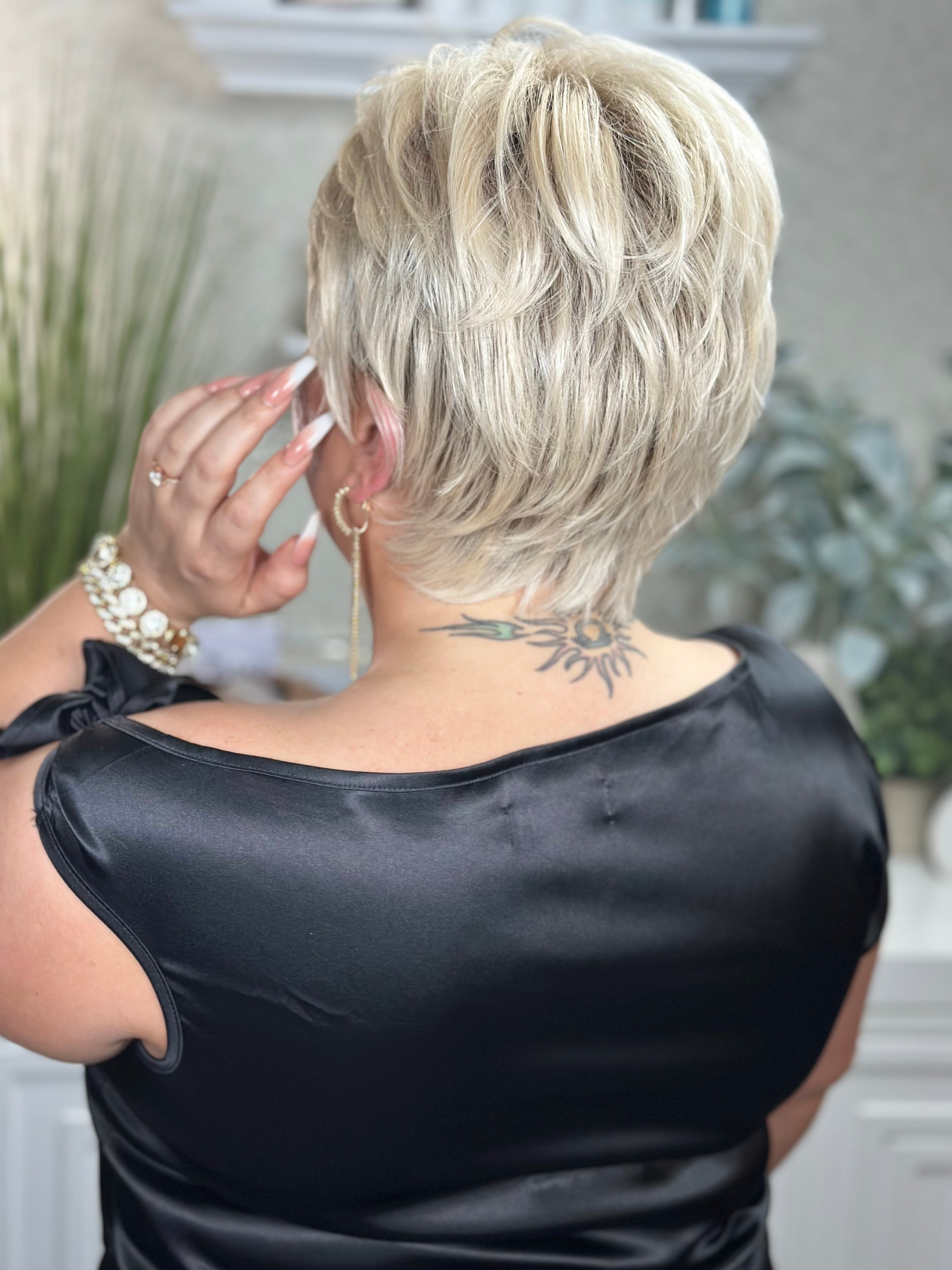 FEELING FAB Hollywood Blonde Hair Extensions - Clip-in Human Hair Extensions for Volume & Length - Perfect for Parties, Weddings & Everyday Glam