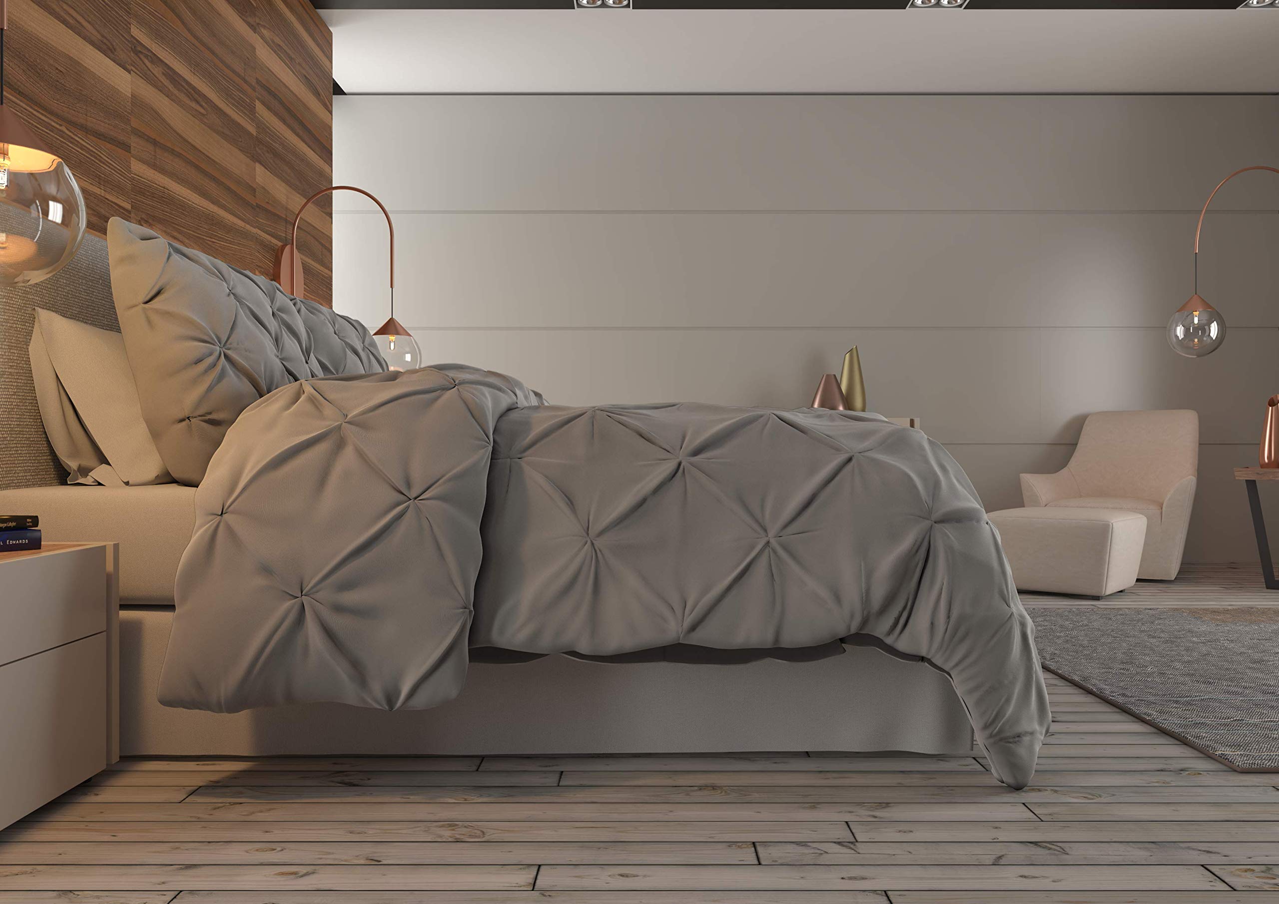 Nestl Twin Comforter Set - Pinch Pleat & Pintuck Design, Silver Gray Down Comforter with 1 Pillow Sham, 2-Piece Bedding Set for Twin/Twin XL Beds | Perfect for Guest Rooms, Dorms & Cozy Bedroom Decor