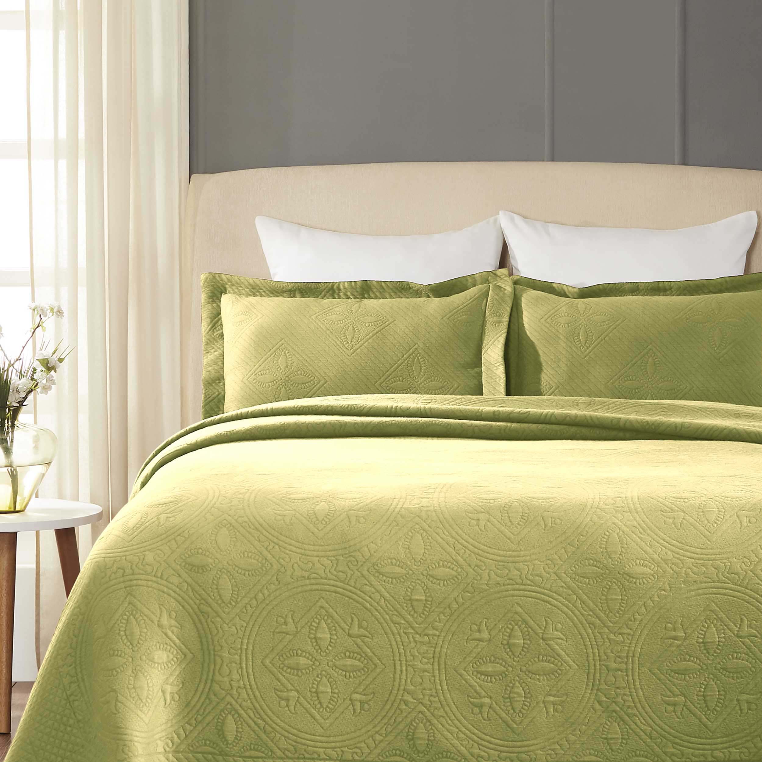Celtic Circle Jacquard Matelasse Cotton Bedspread Set - Queen Size Luxury Bedding with Intricate Design for Master Bedroom Decor